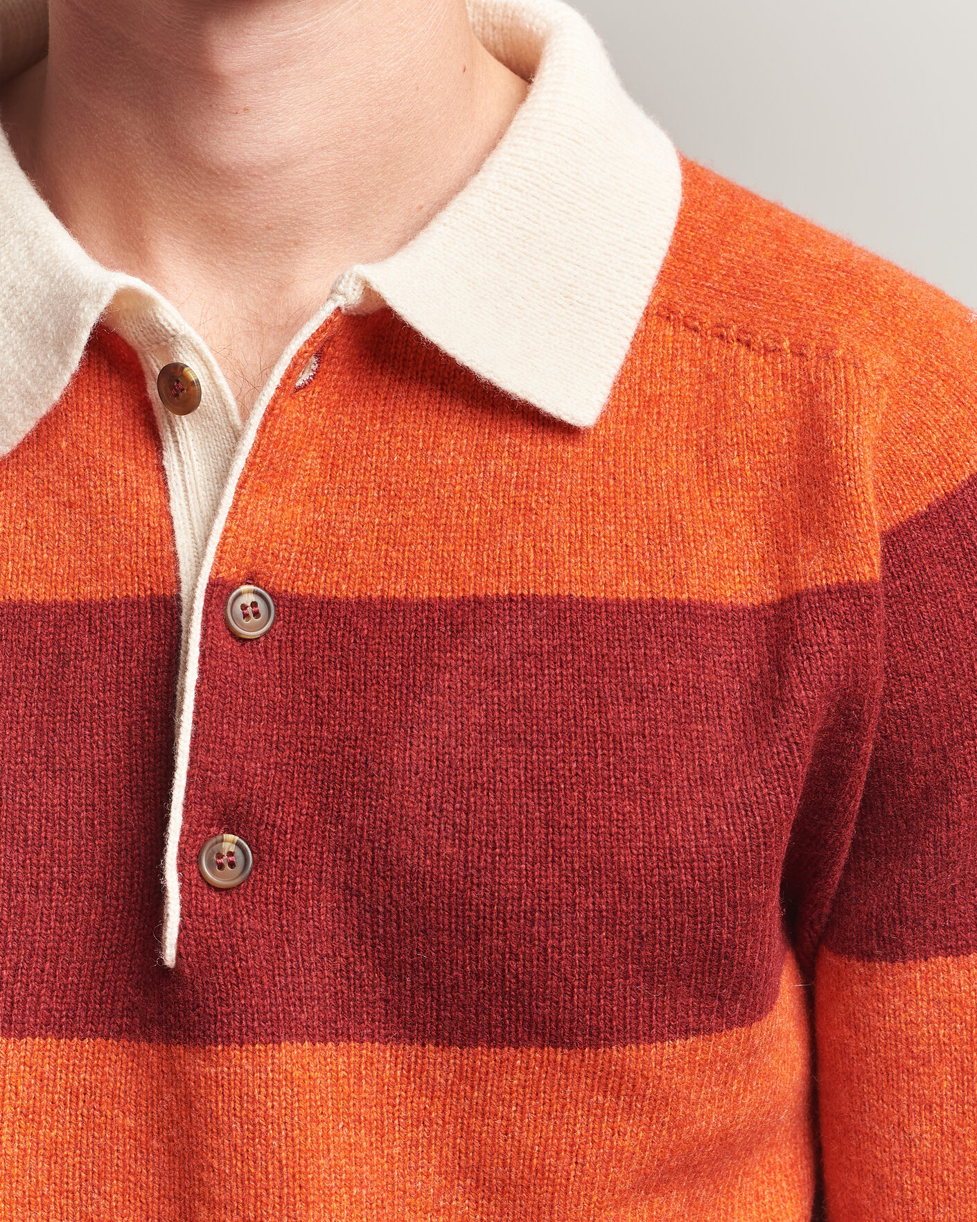 Mies | Puserot | Harley Of Scotland | Supersoft 2ply Lambswool Rugby Red/Orange