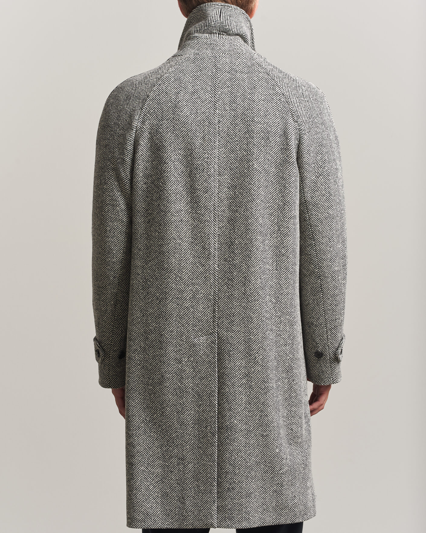 Mies | Takit | Lardini | Wool Herringbone Raglan Coat Dark Grey