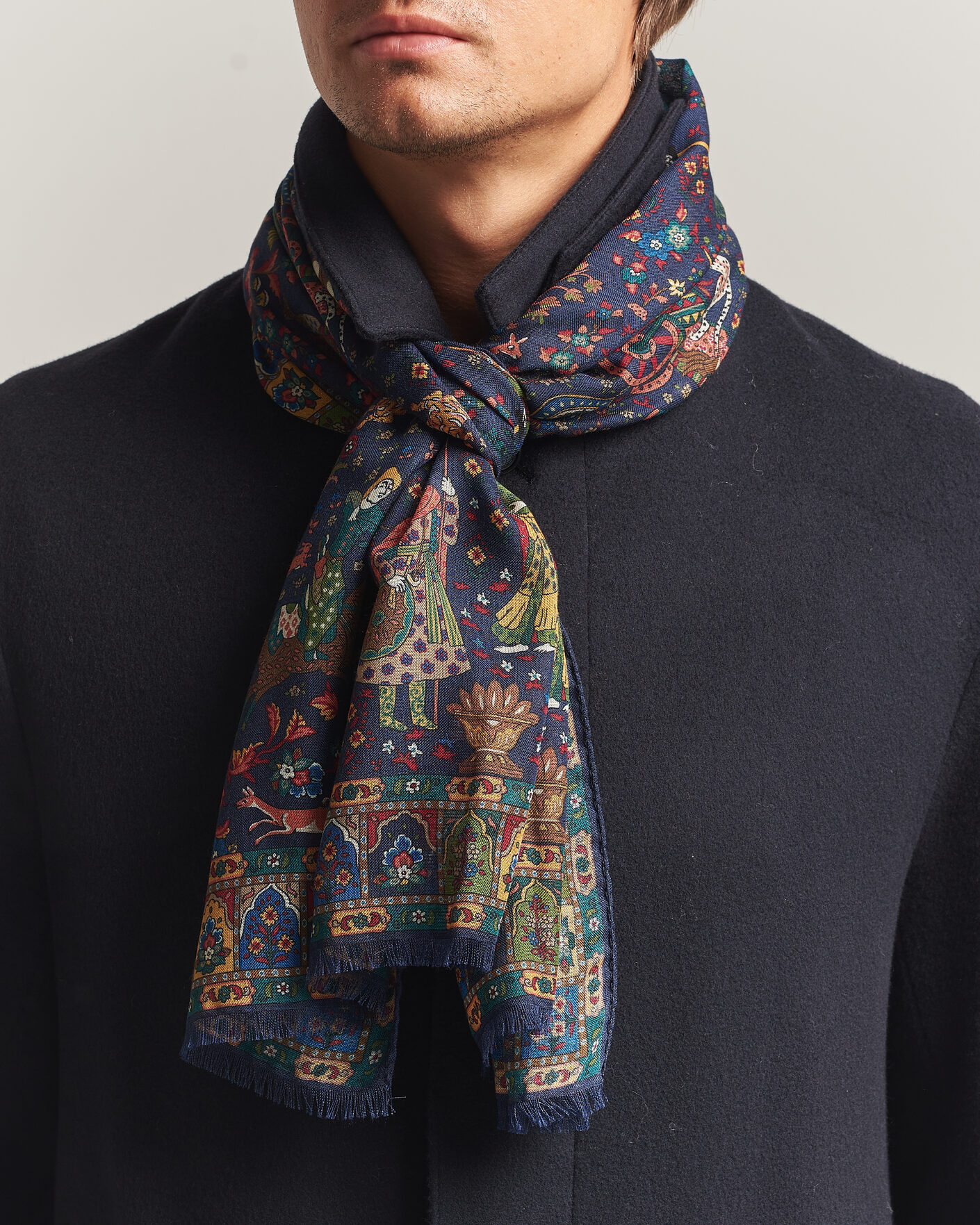 Mies | Huivit | Drake's | Mughal Garden Wool/Silk Scarf Navy