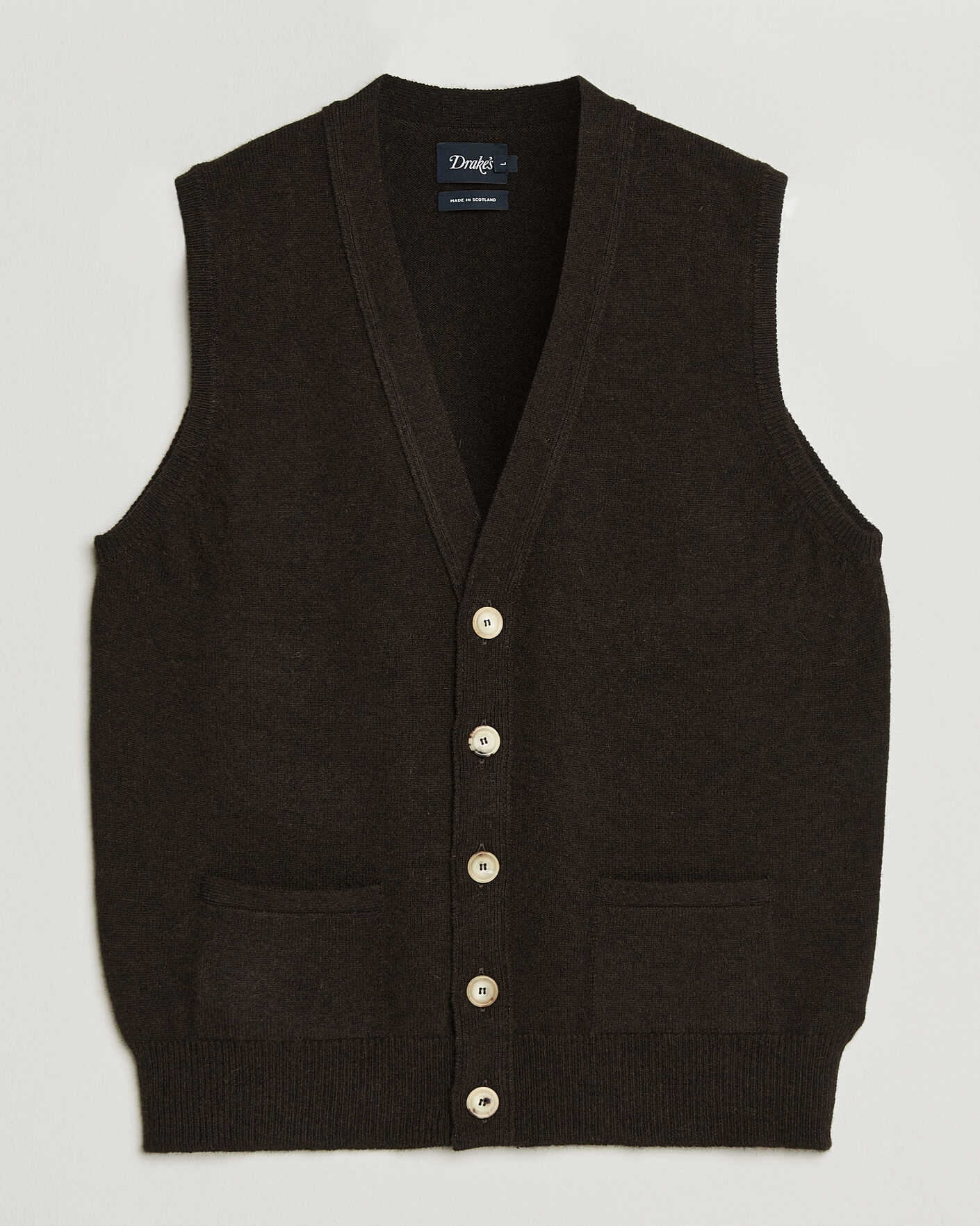 Mies | Puserot | Drake's | Lambswool Vest Cardigan Dark Brown