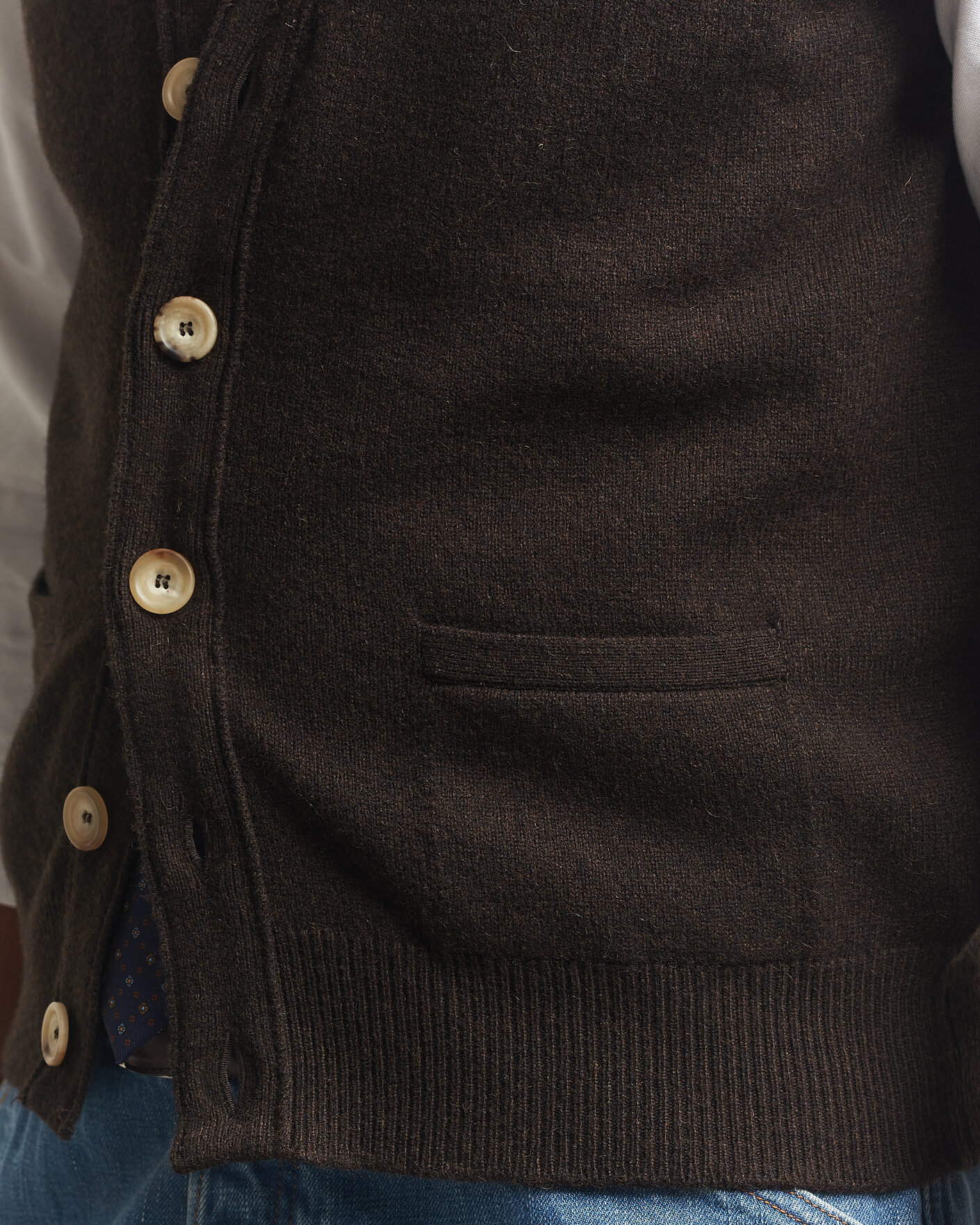 Mies | Puserot | Drake's | Lambswool Vest Cardigan Dark Brown