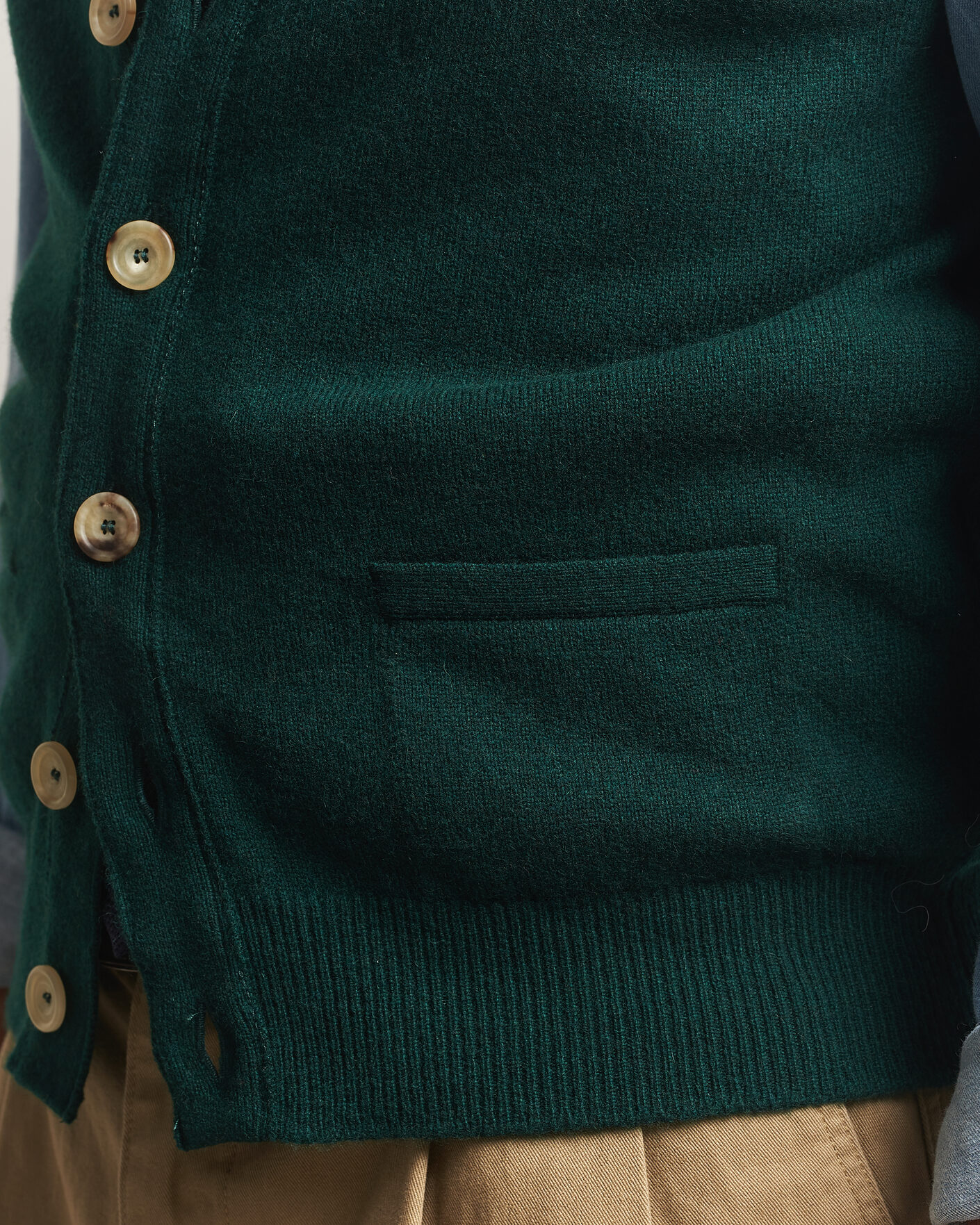 Mies | Puserot | Drake's | Lambswool Vest Cardigan Green