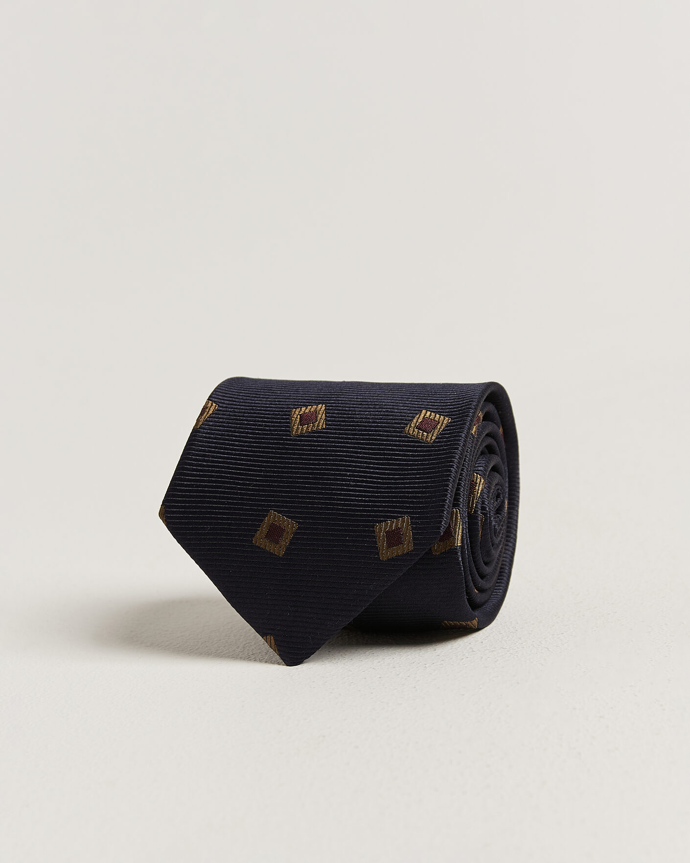 Mies | Solmiot | Drake's | Diamond Motif Silk Tie Navy/Gold/Red