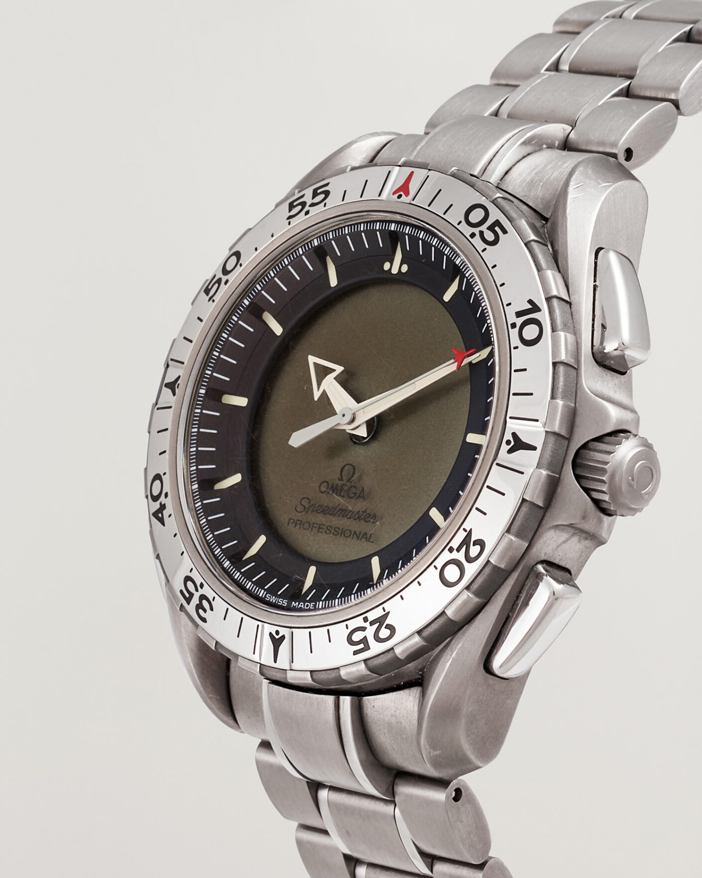 Mies | Pre-Owned & Vintage Watches | Omega Pre-Owned | Speedmaster Skywalker X-33