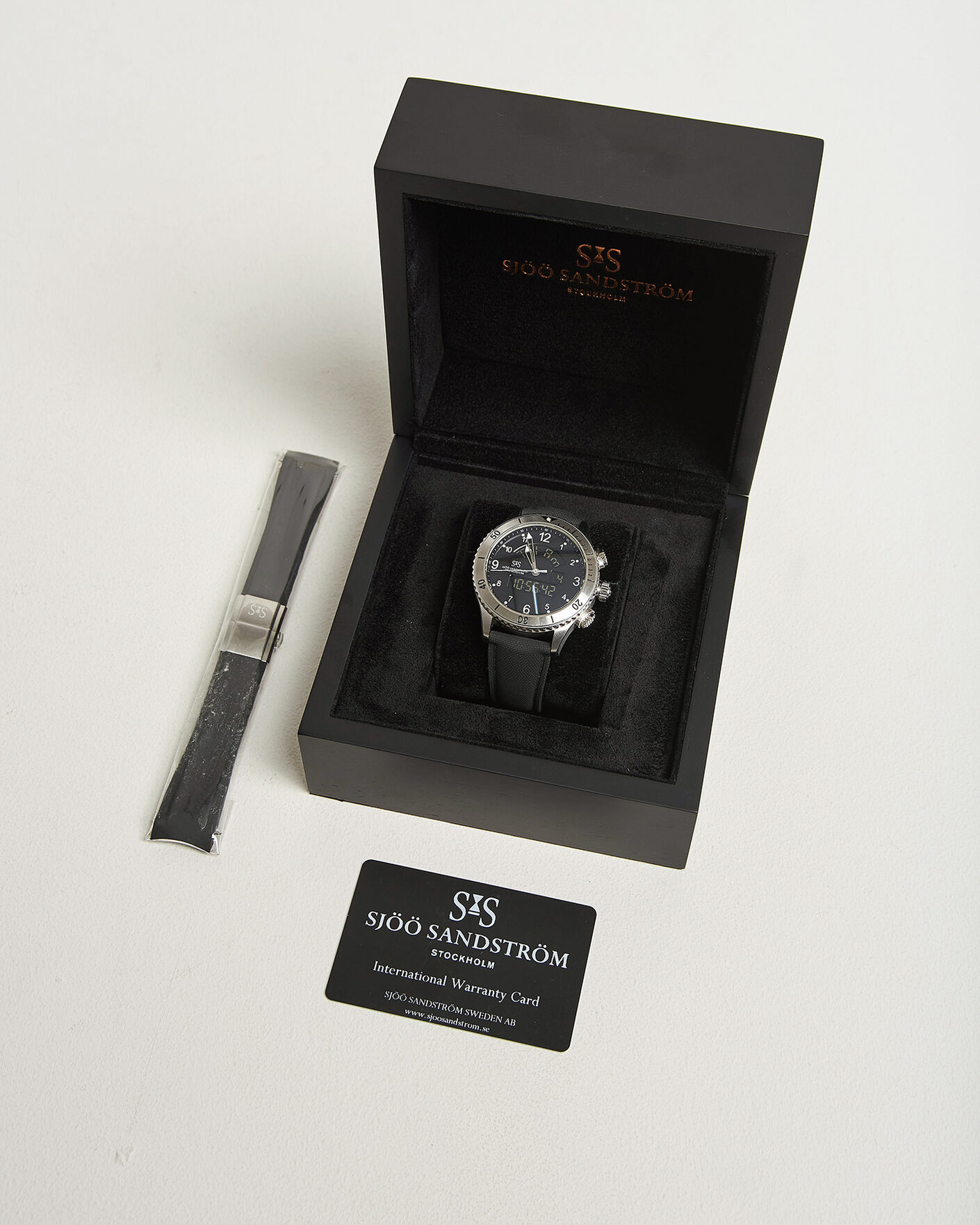 Mies | Pre-Owned & Vintage Watches | Sjöö Sandström Pre-Owned | UTC Skydiver