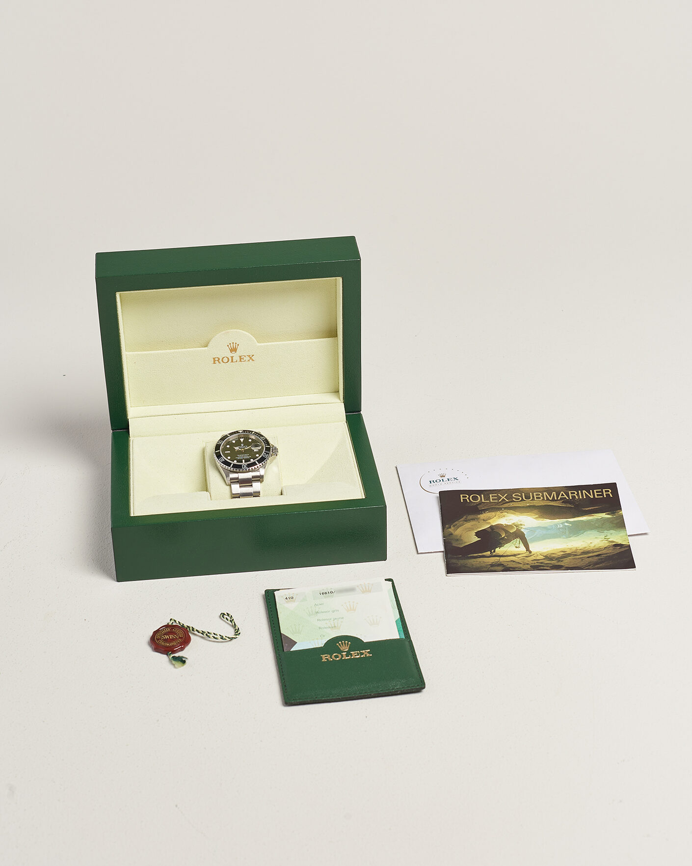 Mies | Pre-Owned & Vintage Watches | Rolex Pre-Owned | Submariner Date