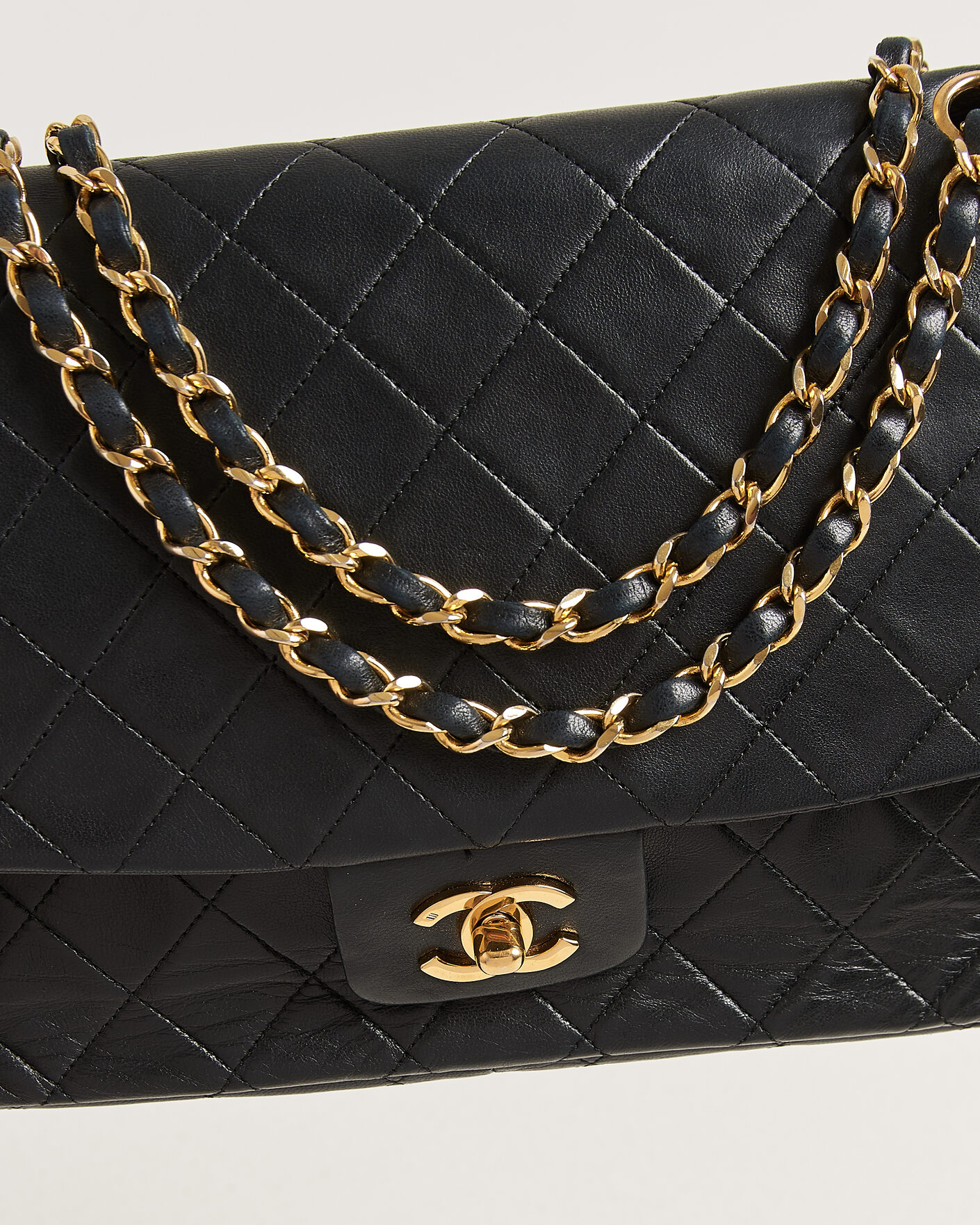 Mies | Pre-Owned & Vintage Bags | Chanel Pre-Owned | Vintage Classic Flap Bag Lambskin Black