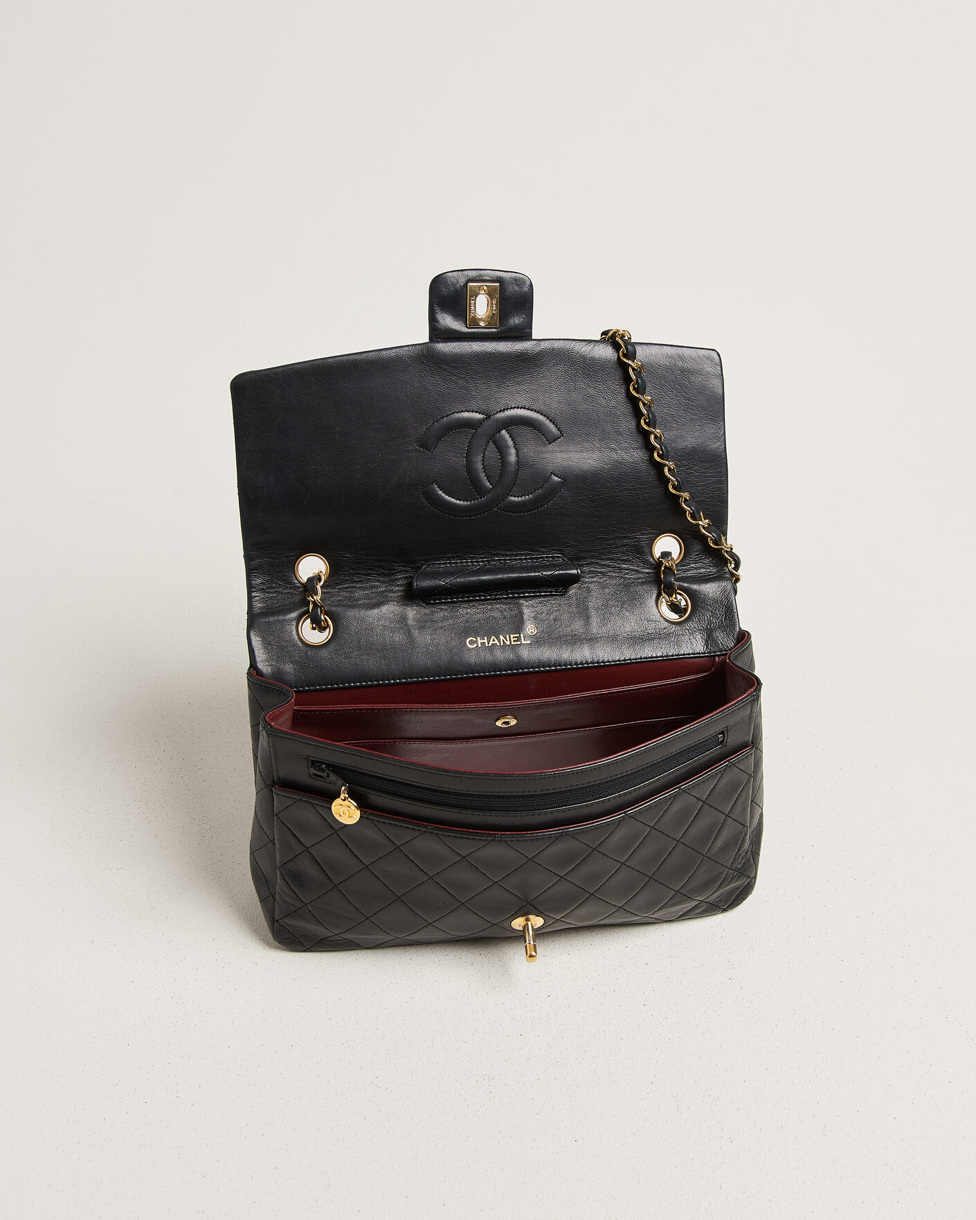 Mies | Pre-Owned & Vintage Bags | Chanel Pre-Owned | Vintage Classic Flap Bag Lambskin Black