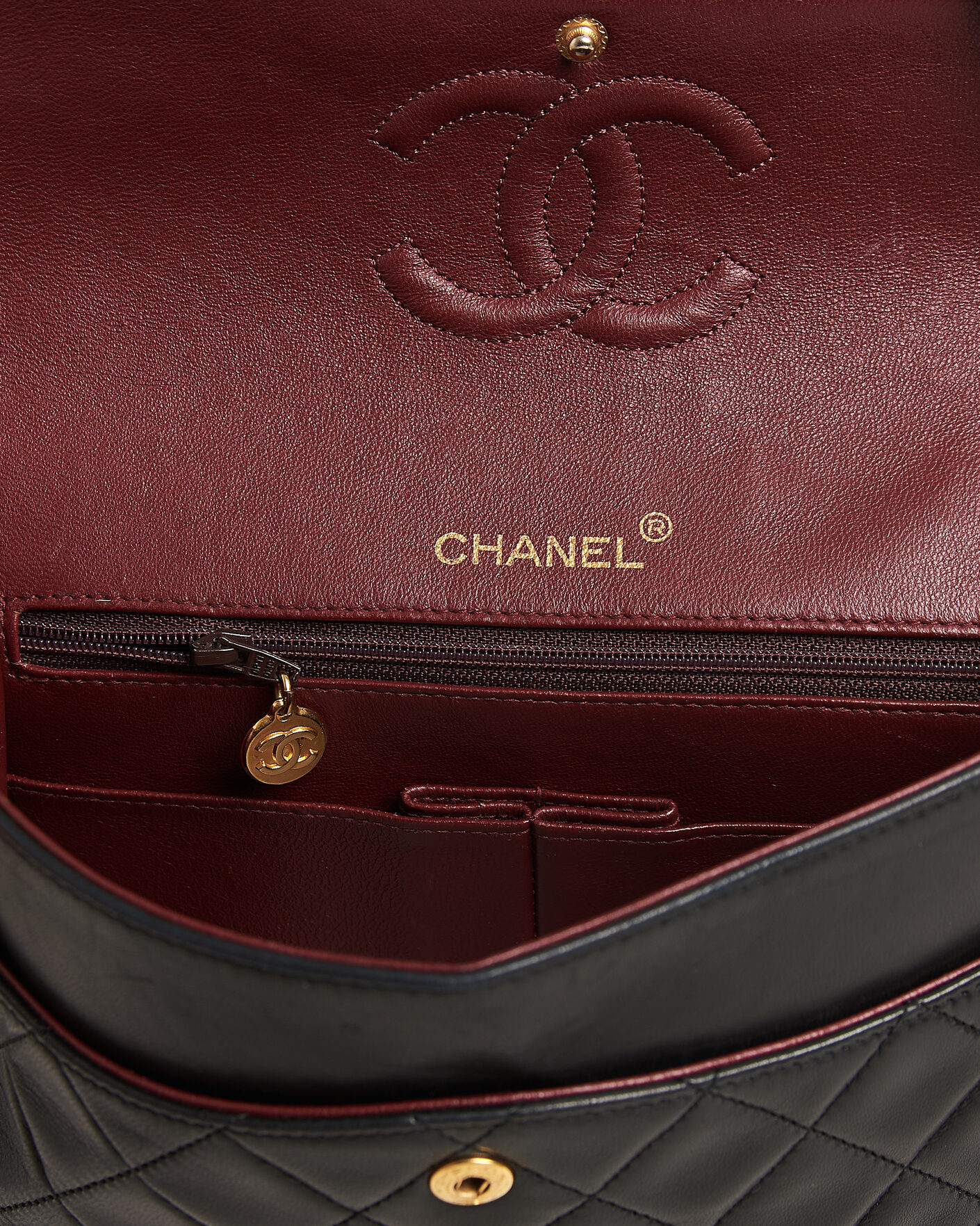 Mies | Pre-Owned & Vintage Bags | Chanel Pre-Owned | Classic Medium Square Double Flap Bag Lambskin Black