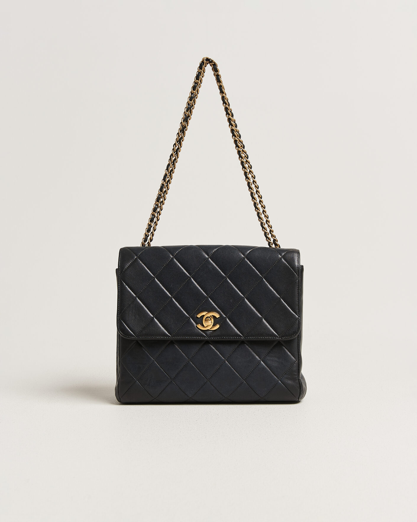 Mies | Pre-Owned & Vintage Bags | Chanel Pre-Owned | Single Flap Bag Lambskin Black