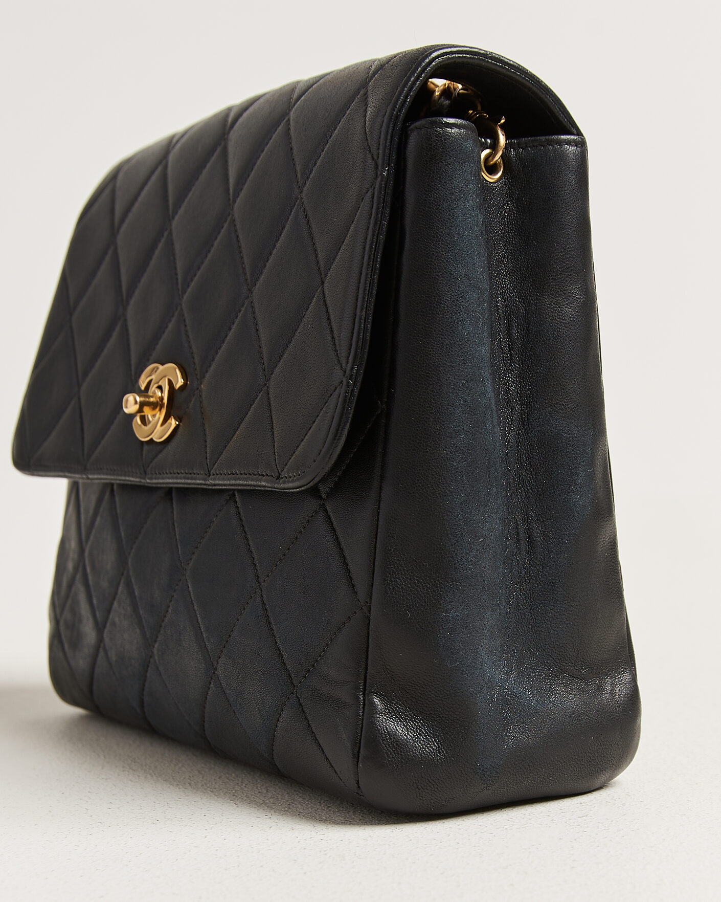 Mies | Pre-Owned & Vintage Bags | Chanel Pre-Owned | Single Flap Bag Lambskin Black