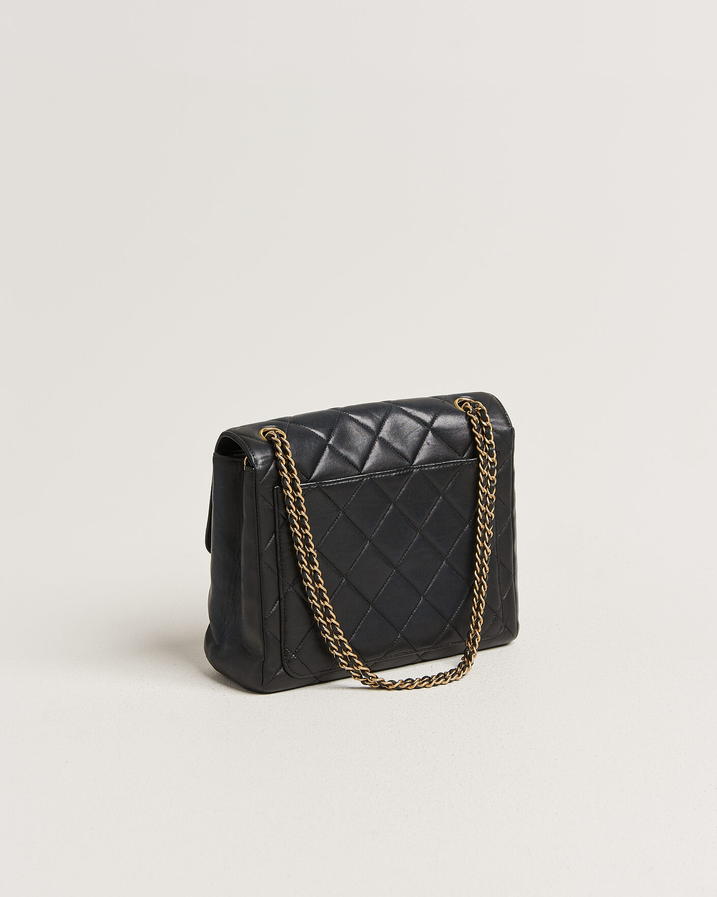 Mies | Pre-Owned & Vintage Bags | Chanel Pre-Owned | Single Flap Bag Lambskin Black