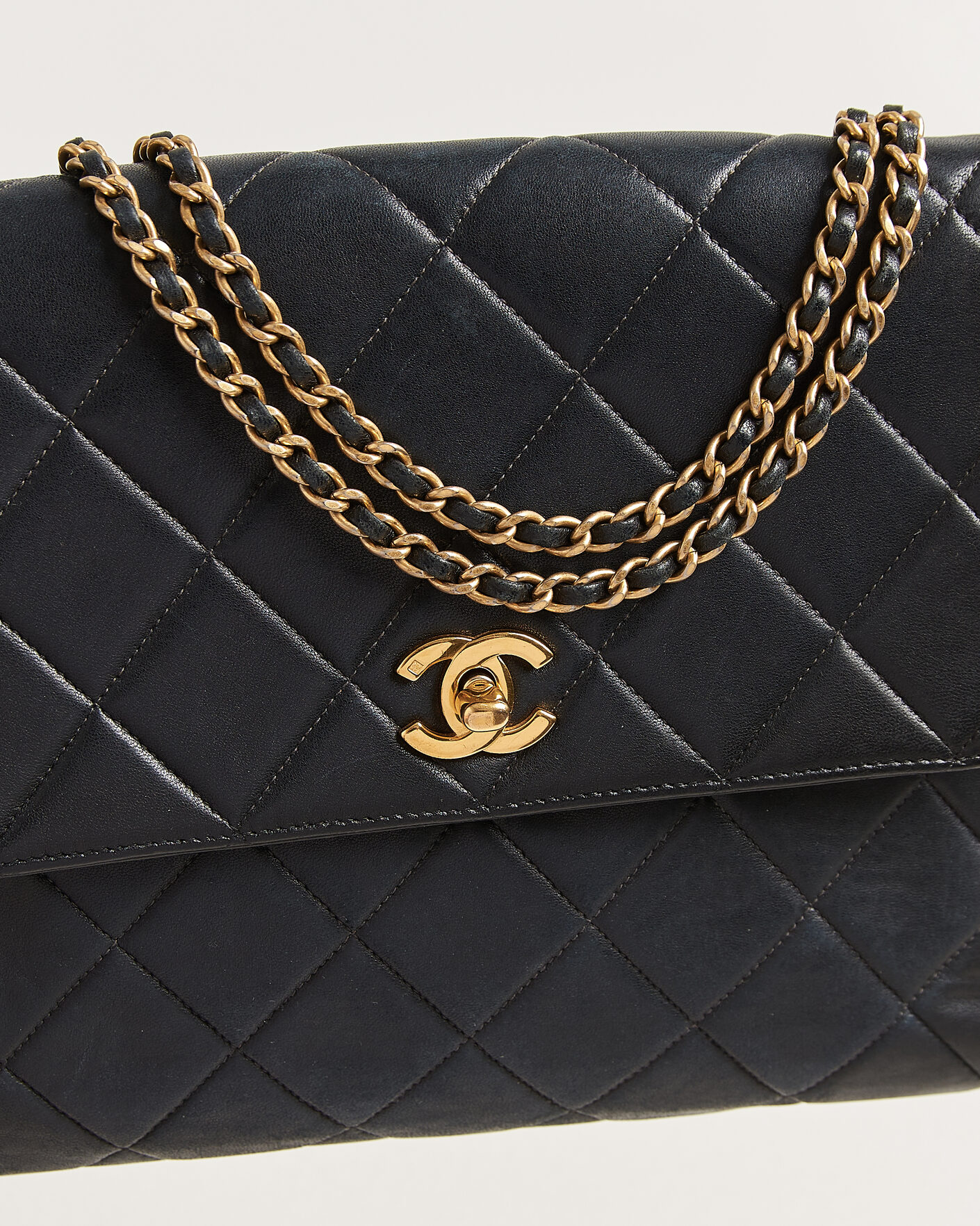 Mies | Pre-Owned & Vintage Bags | Chanel Pre-Owned | Single Flap Bag Lambskin Black