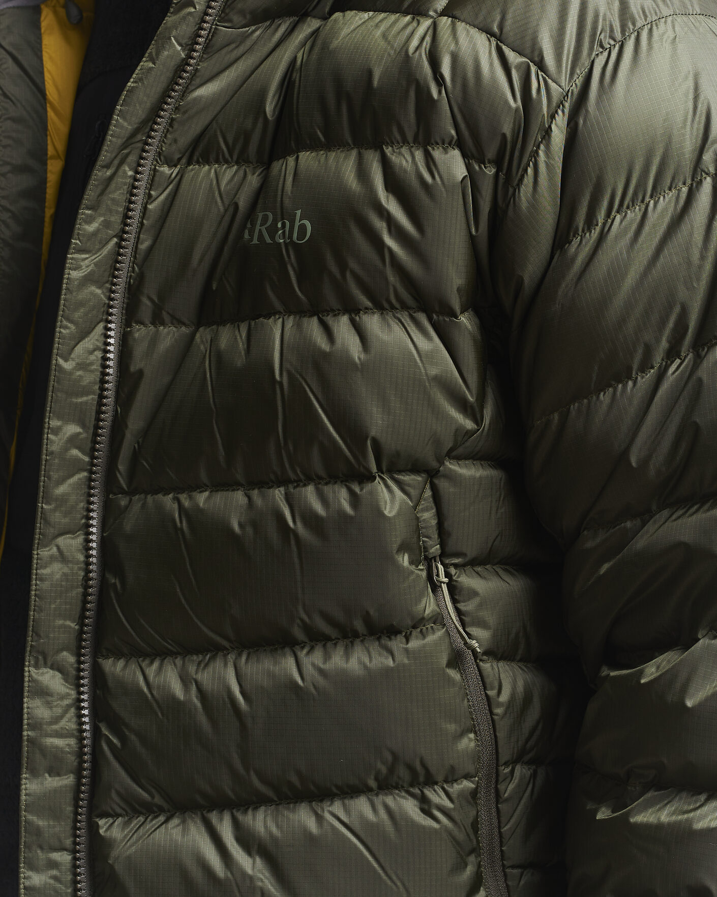 Mies | Takit | Rab | Electron Pro Hoody Mid Down Jacket Army