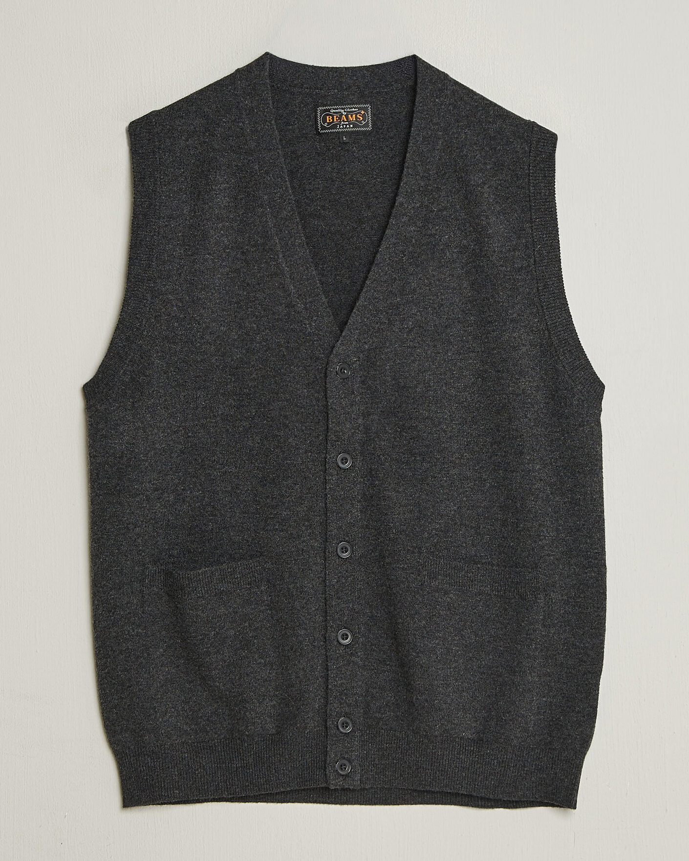 Mies | Puserot | BEAMS PLUS | Button Knit Vest Charcoal