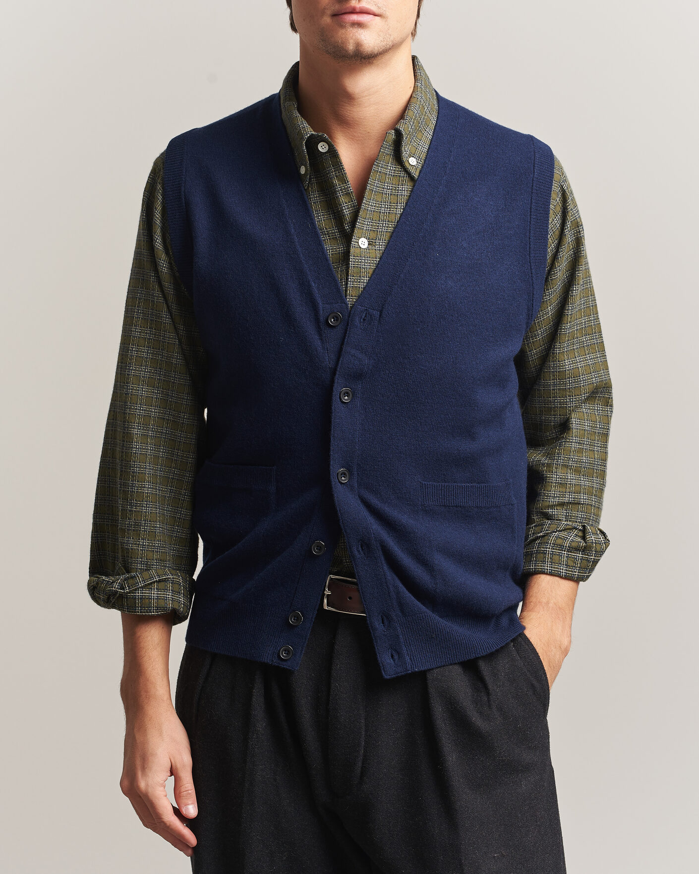 Mies | Puserot | BEAMS PLUS | Button Knit Vest Navy