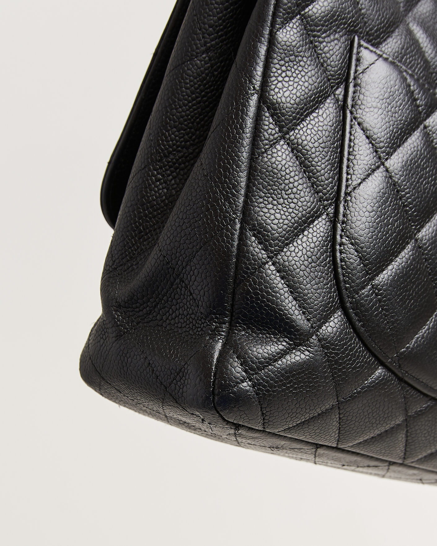 Mies | Pre-Owned & Vintage Bags | Chanel Pre-Owned | Classic Jumbo Single Flap Bag Caviar Black