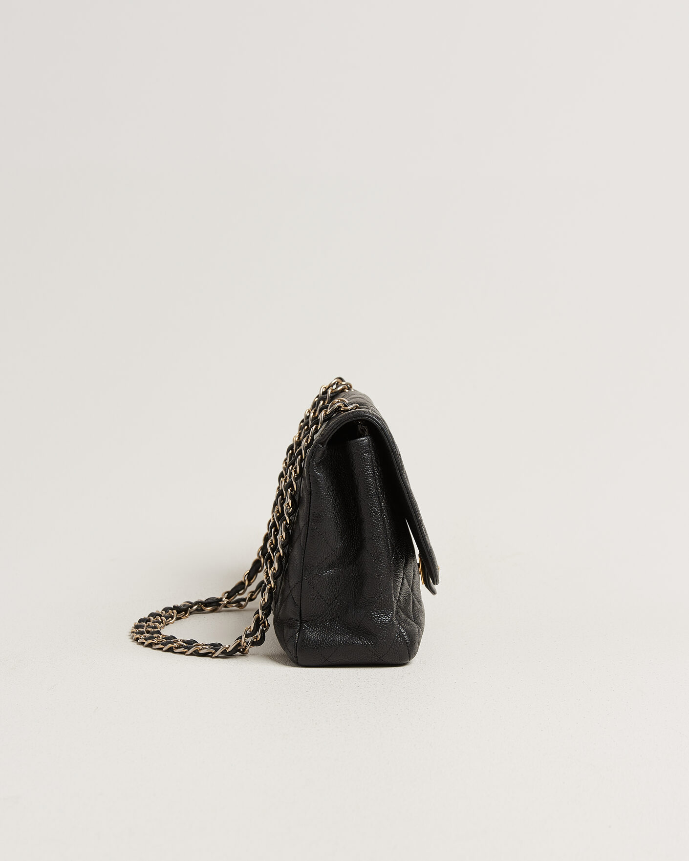 Mies | Pre-Owned & Vintage Bags | Chanel Pre-Owned | Classic Jumbo Single Flap Bag Caviar Black