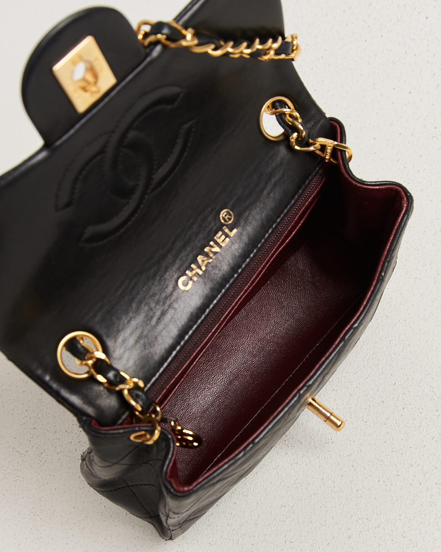 Mies | Pre-Owned & Vintage Bags | Chanel Pre-Owned | Classic Mini Square Single Flap Bag Lambskin Black