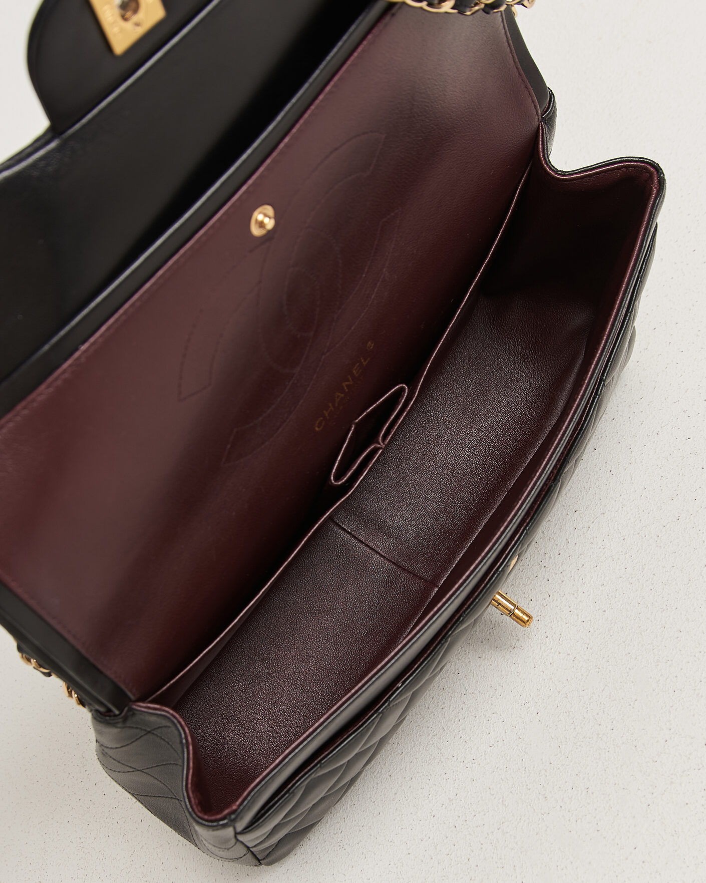 Mies | Pre-Owned & Vintage Bags | Chanel Pre-Owned | Classic Jumbo Double Flap Bag Lambskin Black