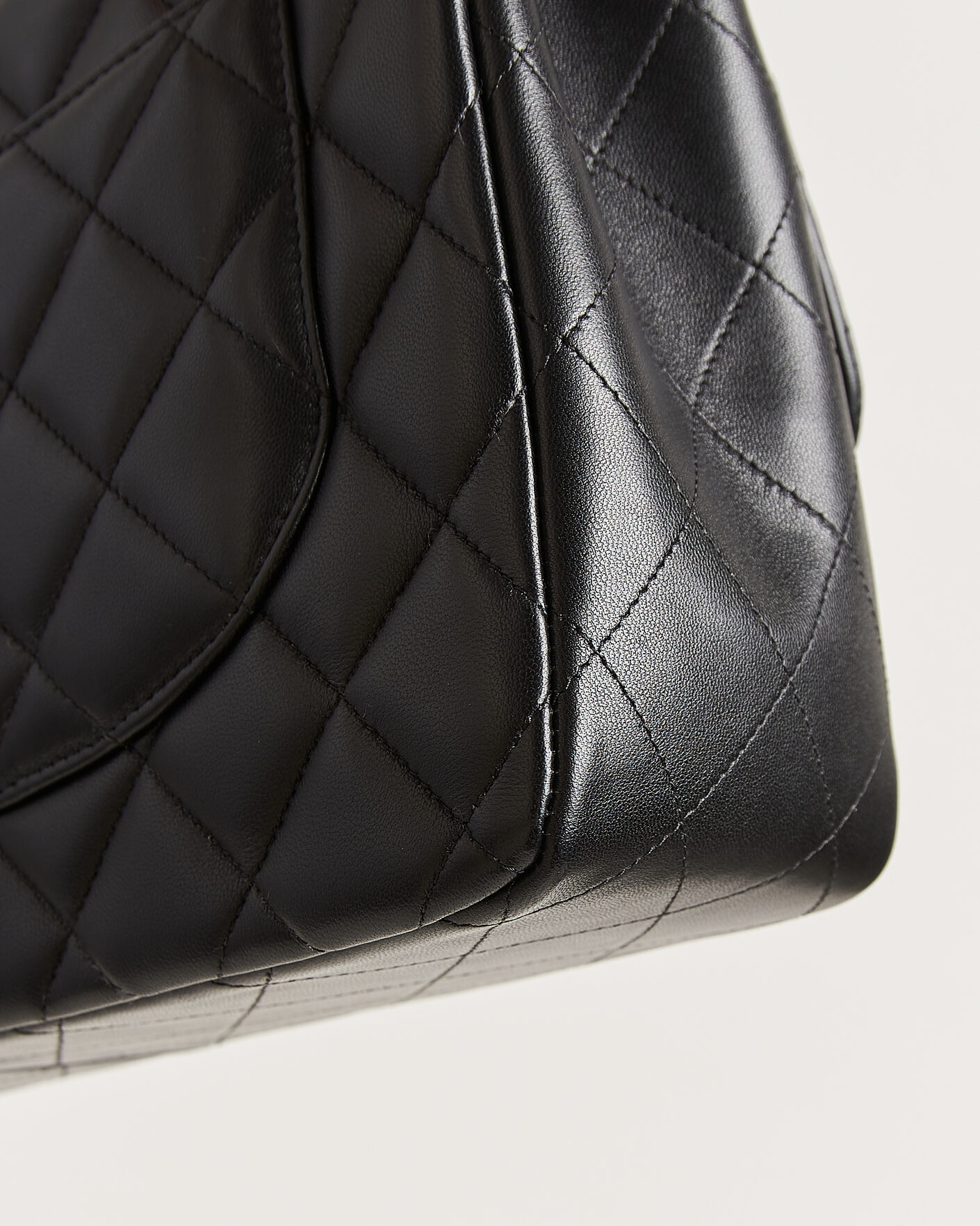 Mies | Pre-Owned & Vintage Bags | Chanel Pre-Owned | Classic Jumbo Double Flap Bag Lambskin Black