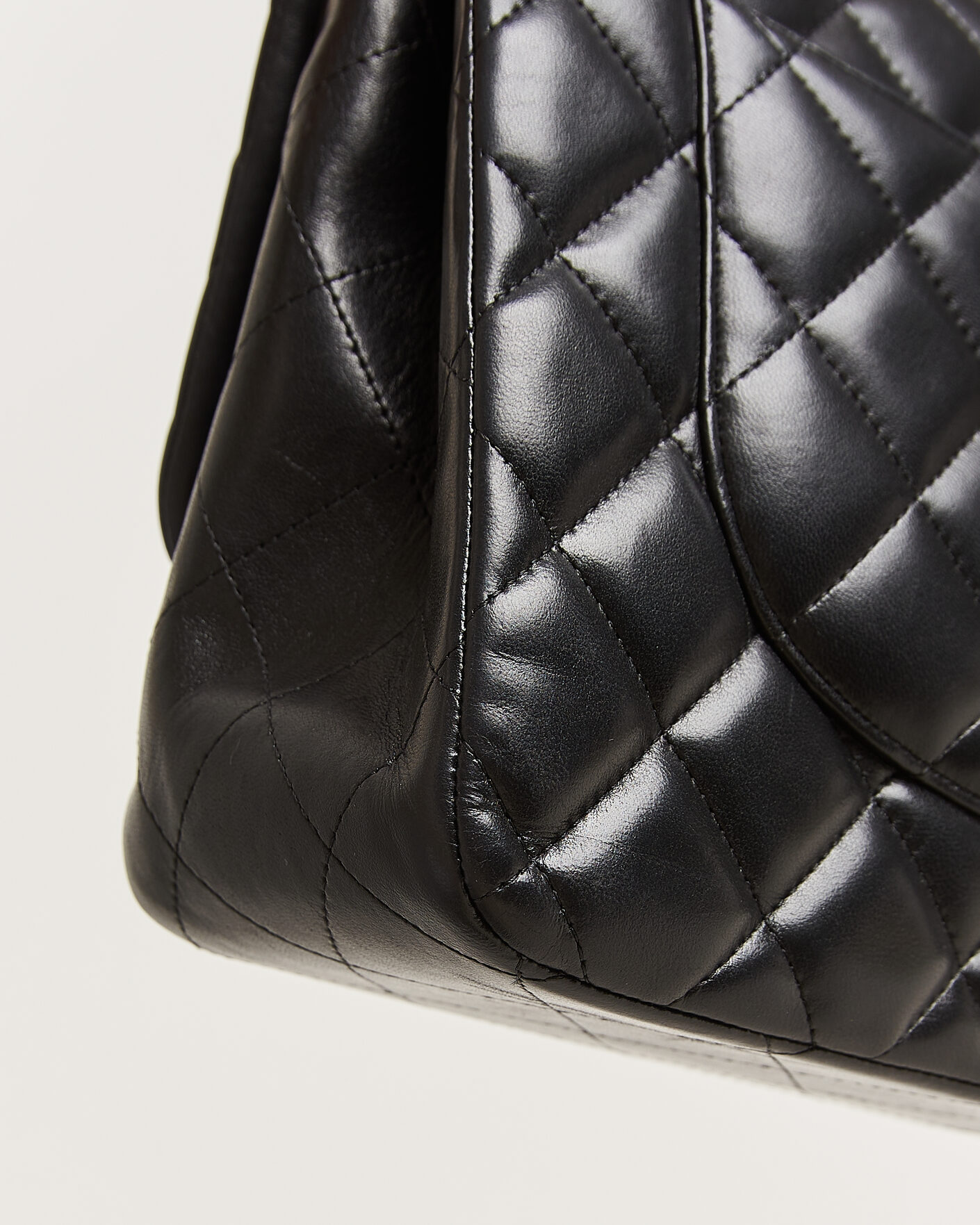 Mies | Pre-Owned & Vintage Bags | Chanel Pre-Owned | Classic Jumbo Double Flap Bag Lambskin Black