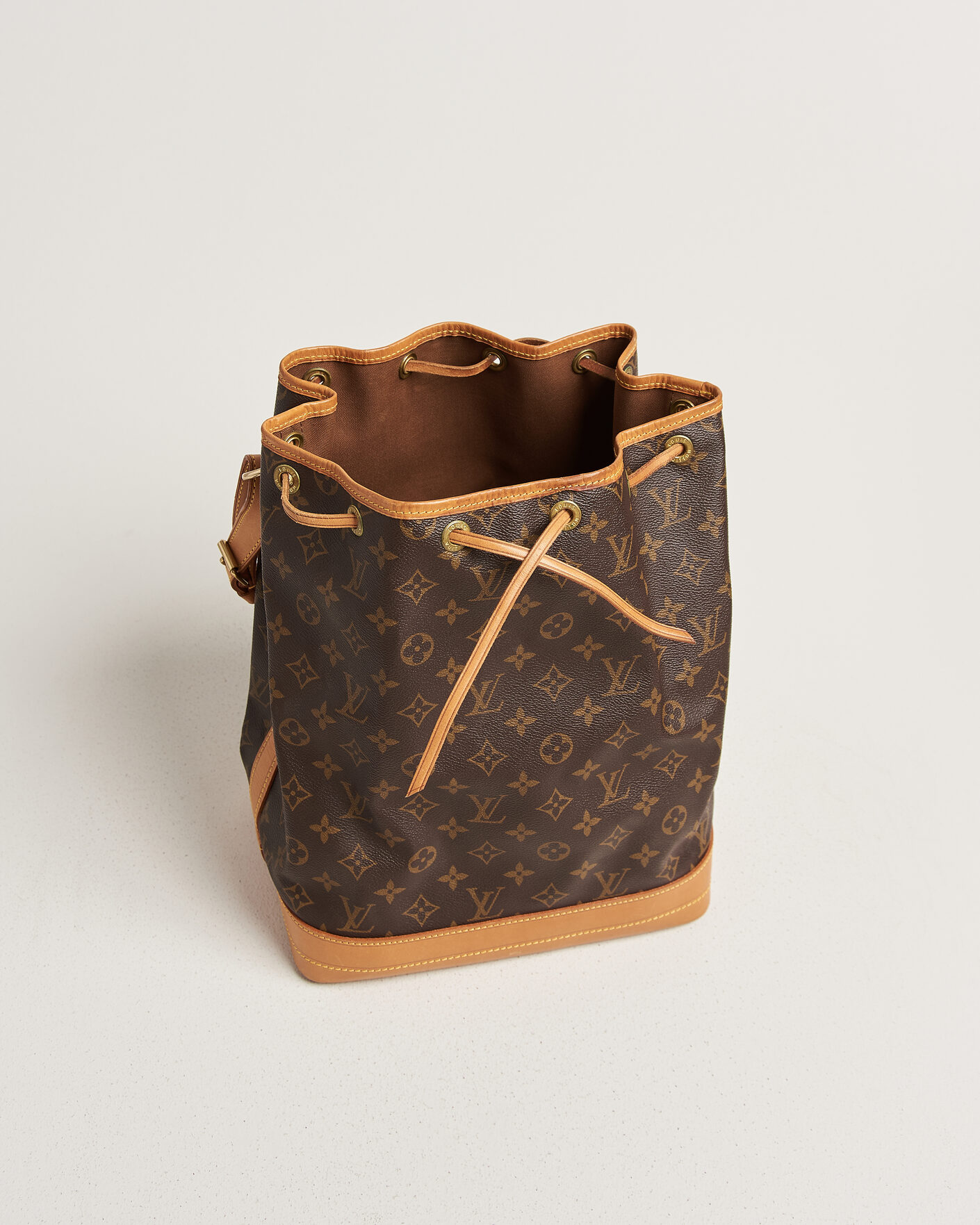 Mies | Pre-Owned & Vintage Bags | Louis Vuitton Pre-Owned | Noé Monogram
