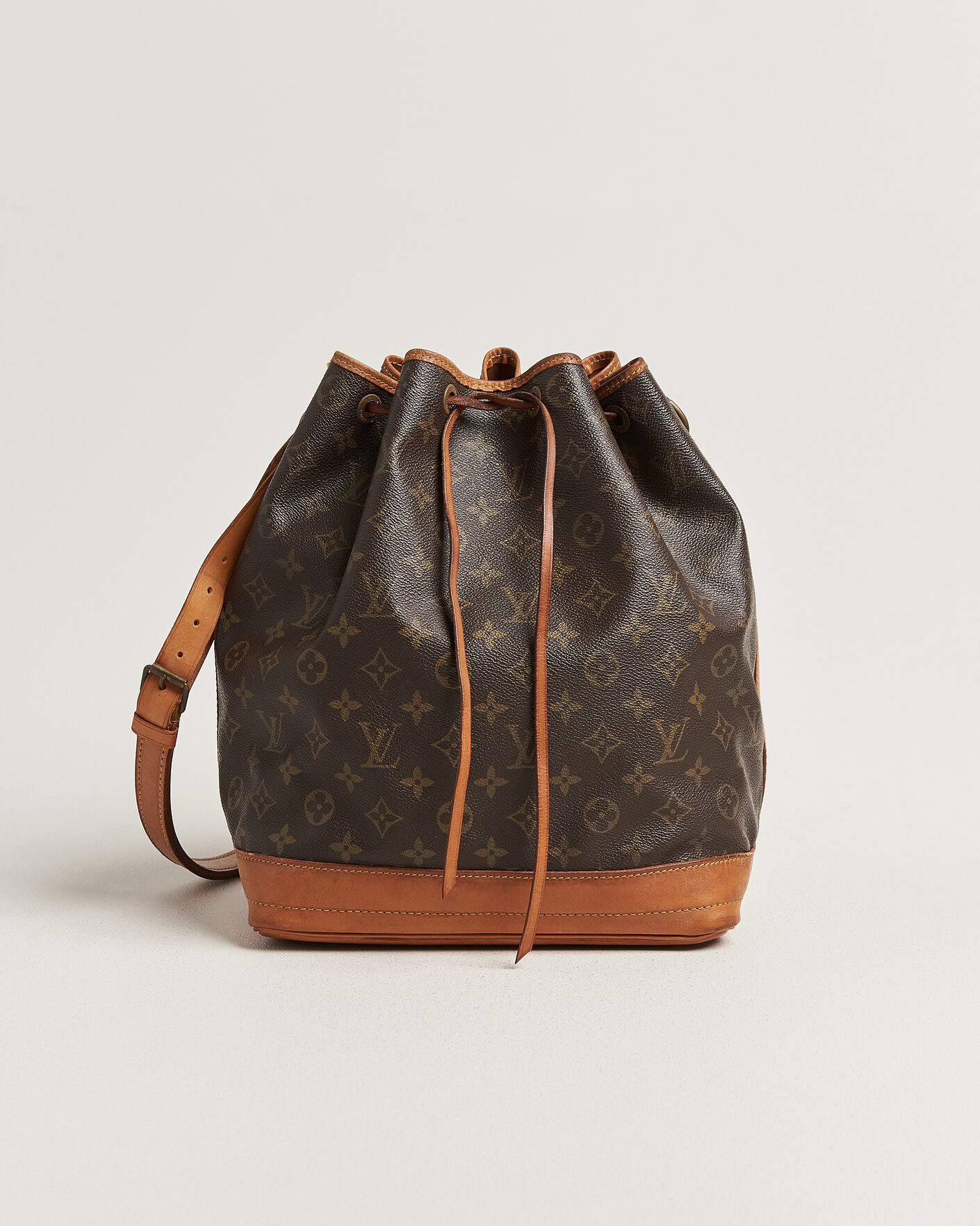 Mies | Pre-Owned & Vintage Bags | Louis Vuitton Pre-Owned | Noé Monogram