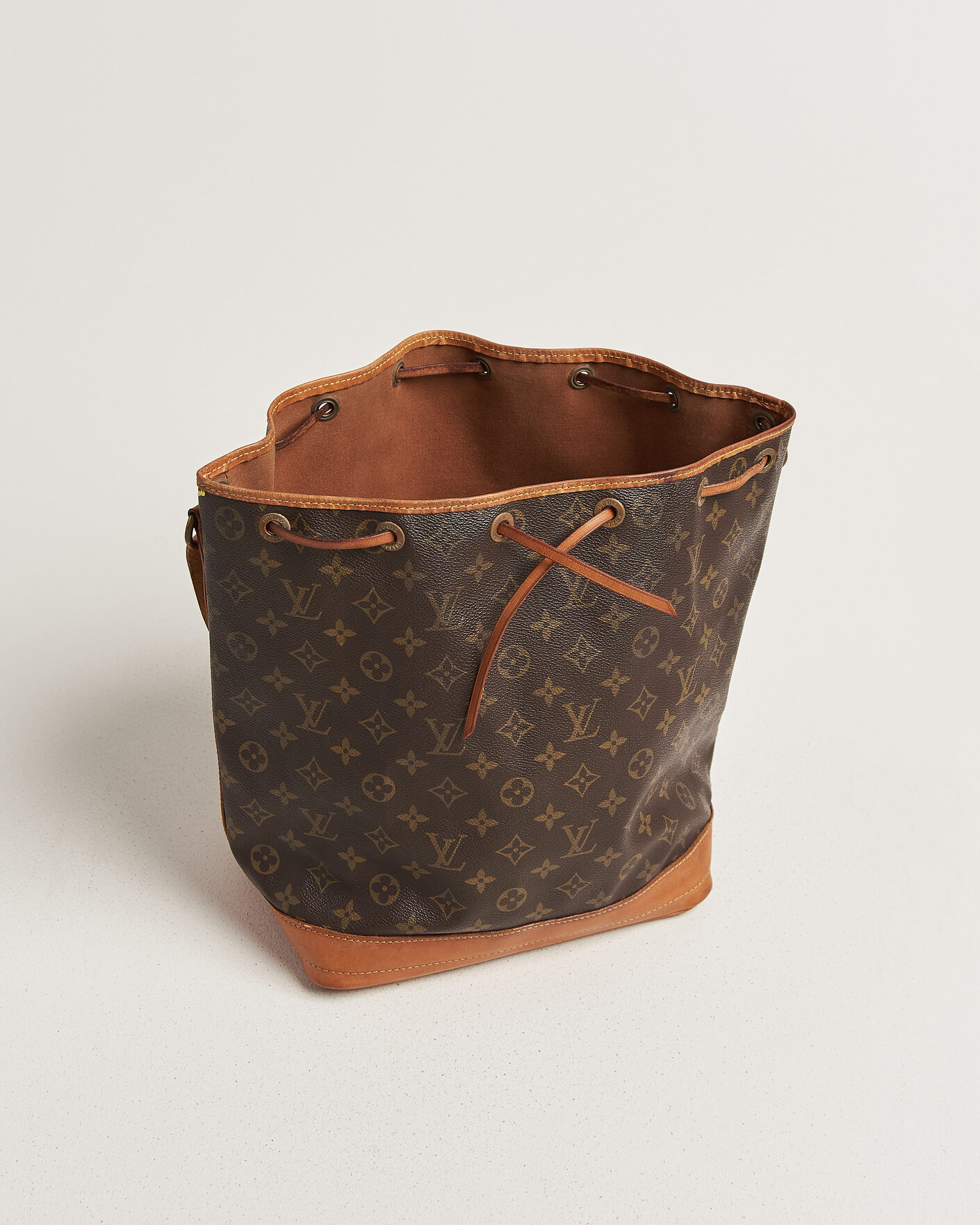 Mies | Pre-Owned & Vintage Bags | Louis Vuitton Pre-Owned | Noé Monogram