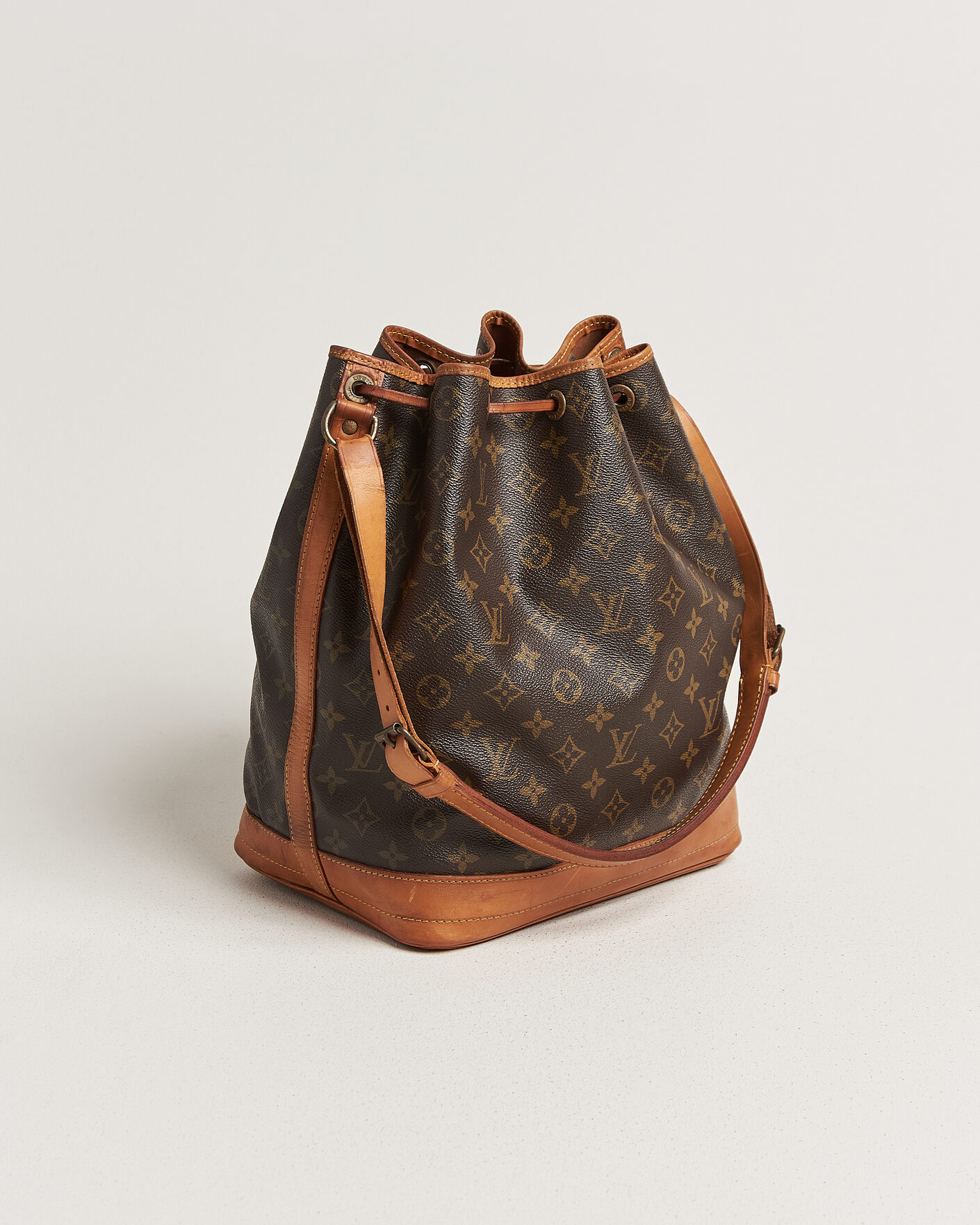 Mies | Pre-Owned & Vintage Bags | Louis Vuitton Pre-Owned | Noé Monogram