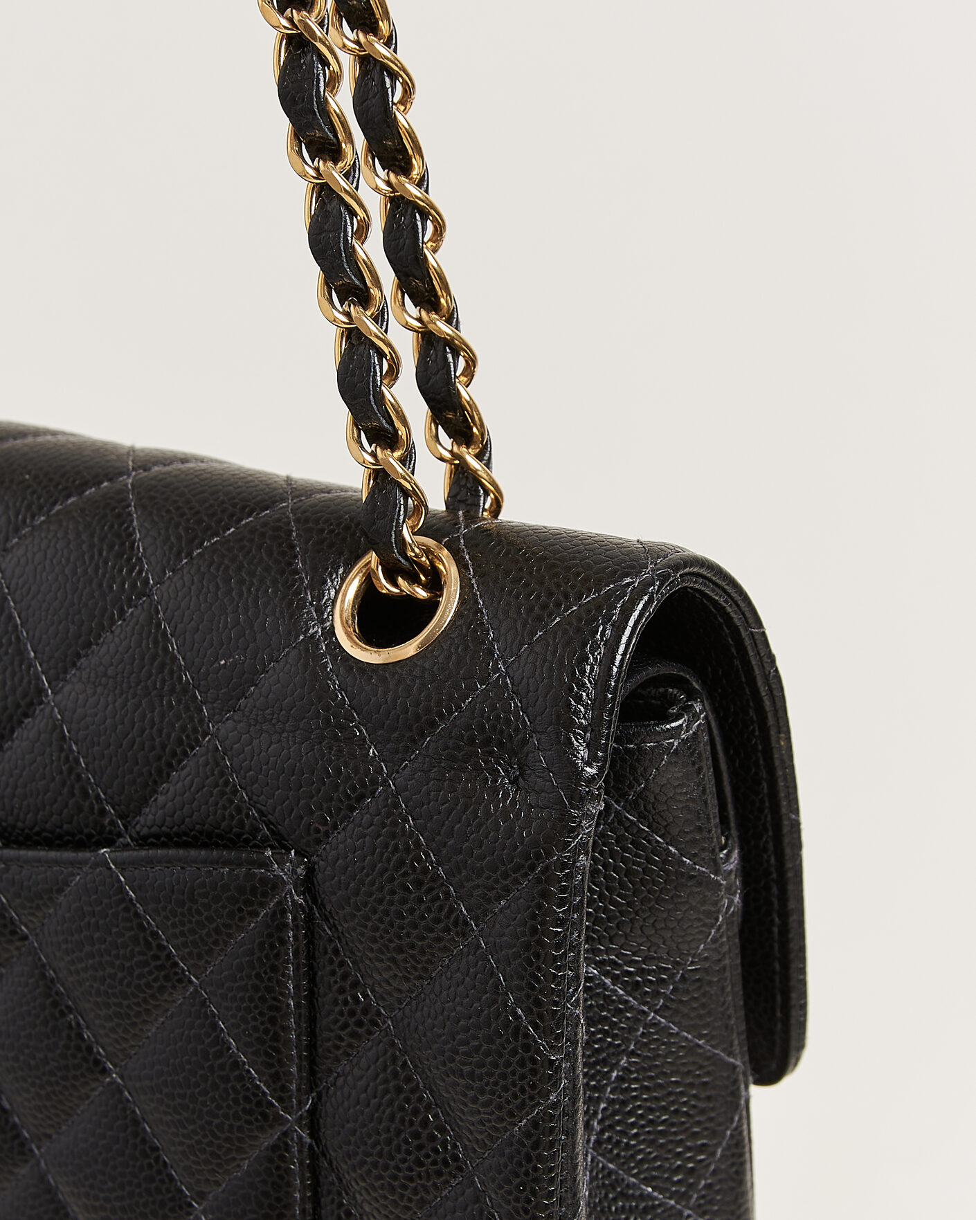 Mies | Pre-Owned & Vintage Bags | Chanel Pre-Owned | Classic Medium Double Flap Bag Caviar Black