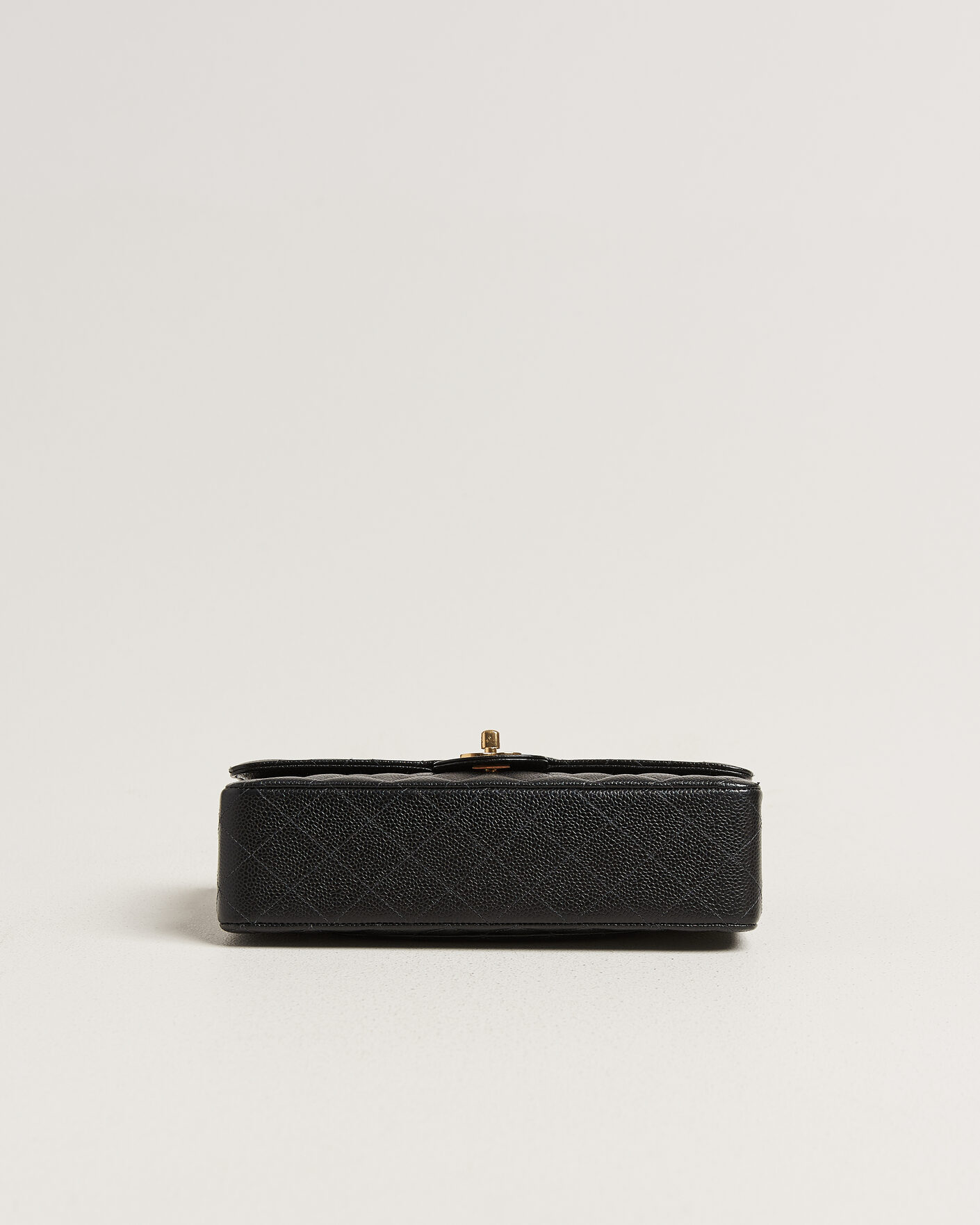 Mies | Pre-Owned & Vintage Bags | Chanel Pre-Owned | Classic Medium Double Flap Bag Caviar Black