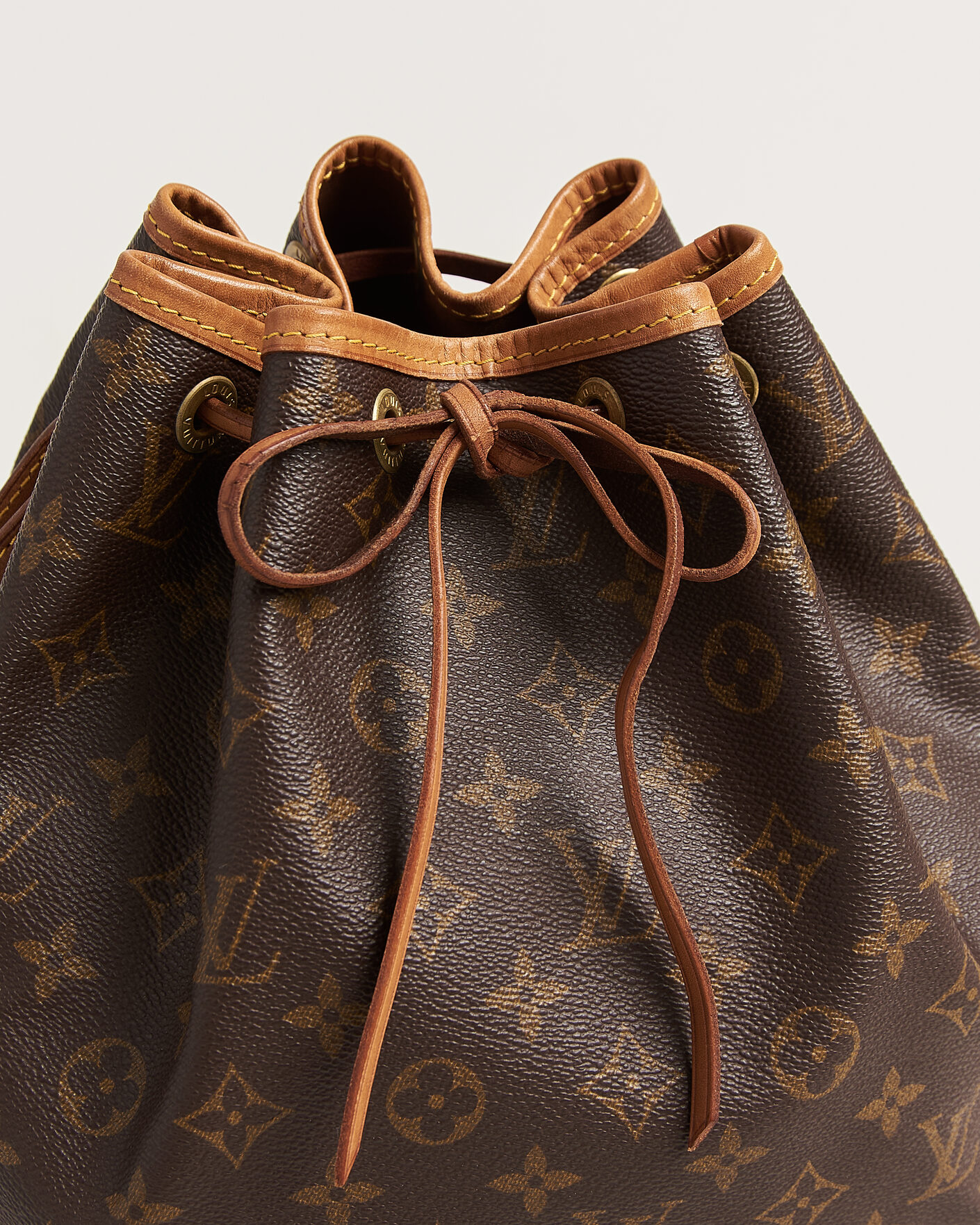 Mies | Pre-Owned & Vintage Bags | Louis Vuitton Pre-Owned | Petit Noé Monogram