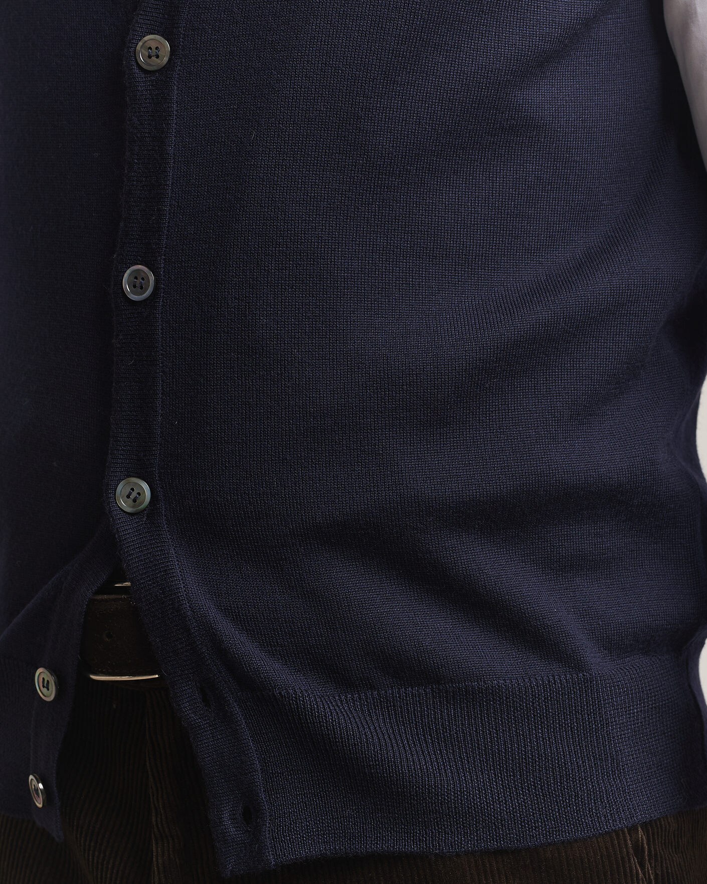Mies | Puserot | Morgano | Extra Fine Merino Wool Sleevles Cardigan Vest Navy