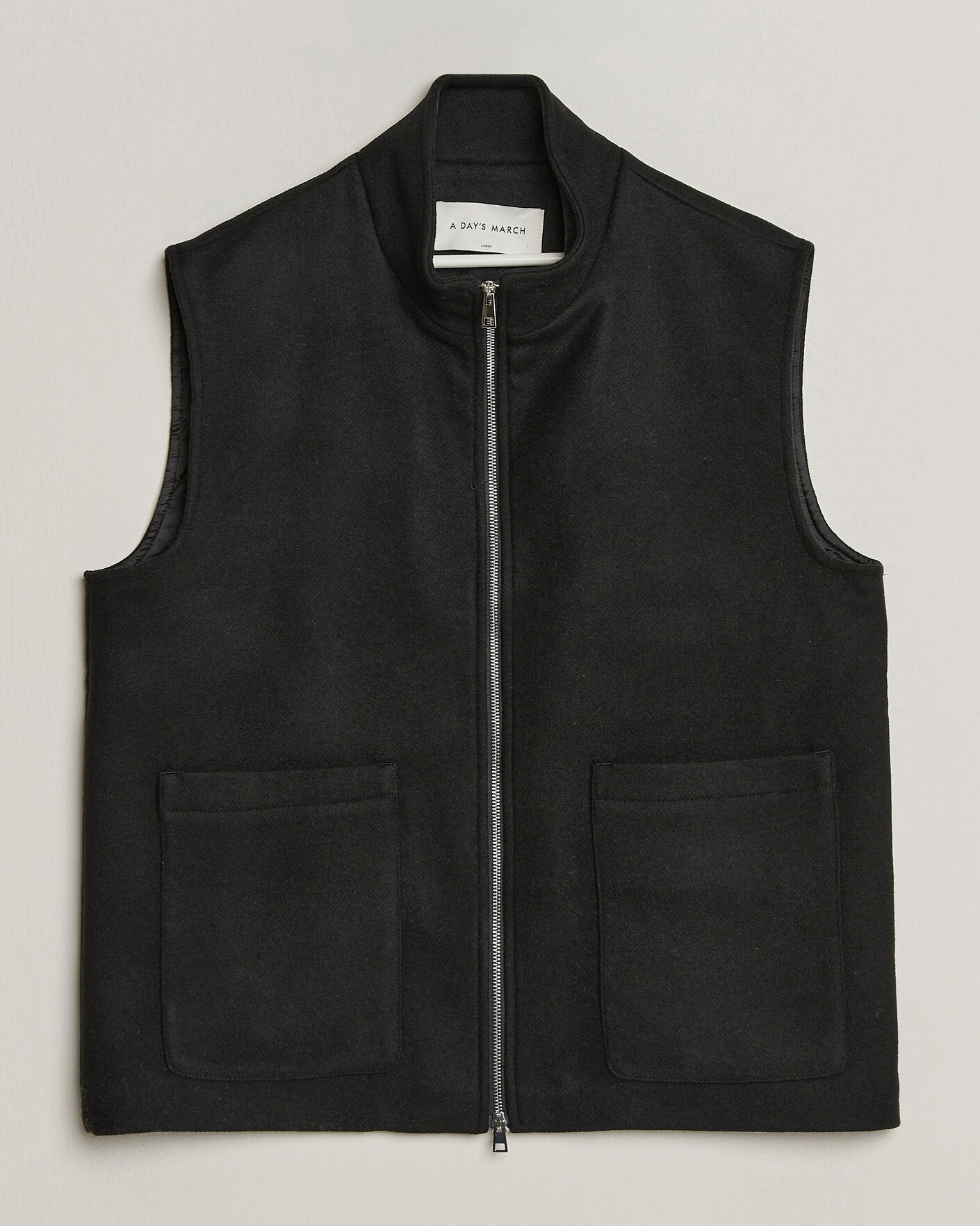 Mies | Ulkoliivit | A Day's March | Canora Lined Wool Vest Black