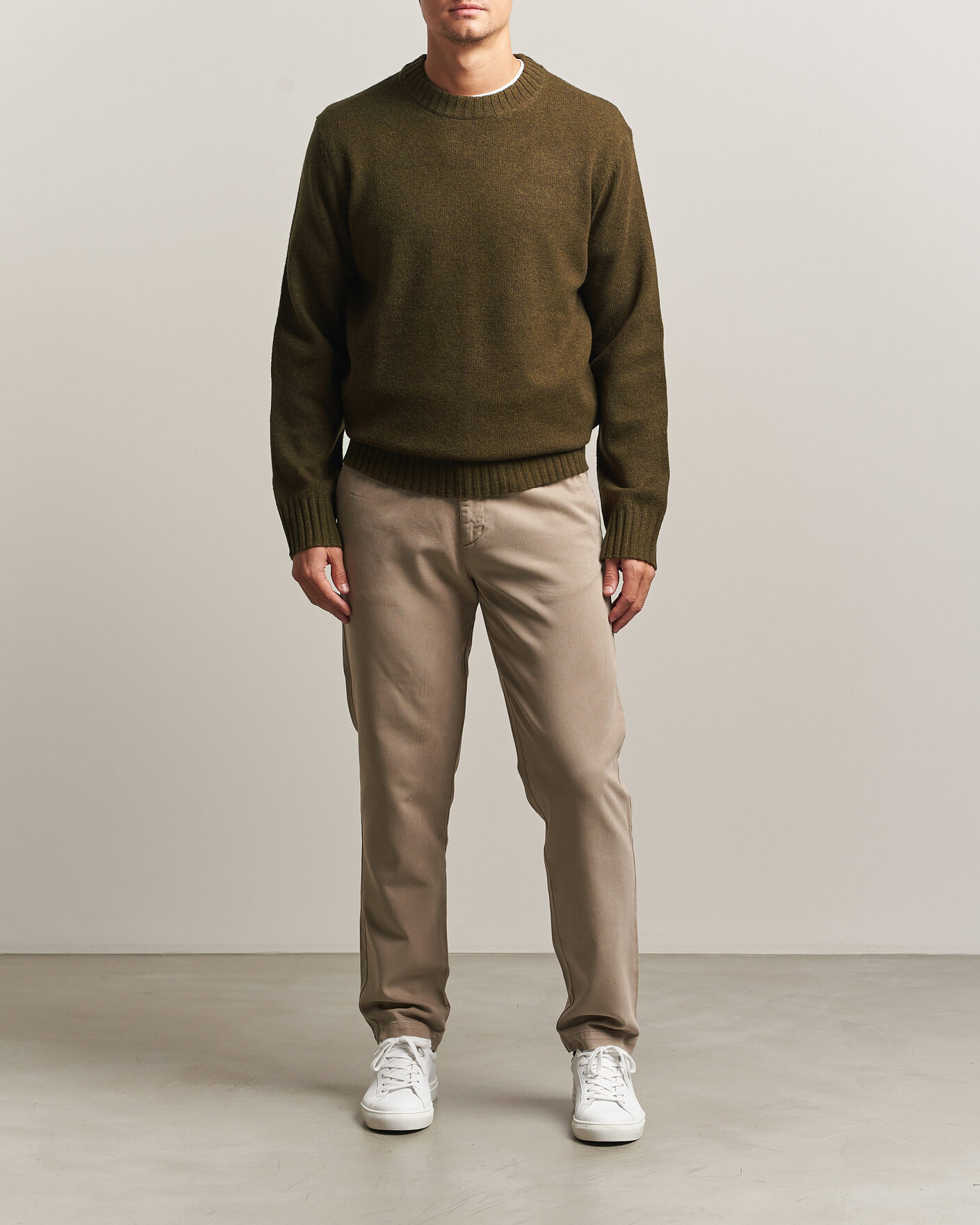 Mies | Puserot | A Day's March | Marlow Lambswool Sweater Forest Green