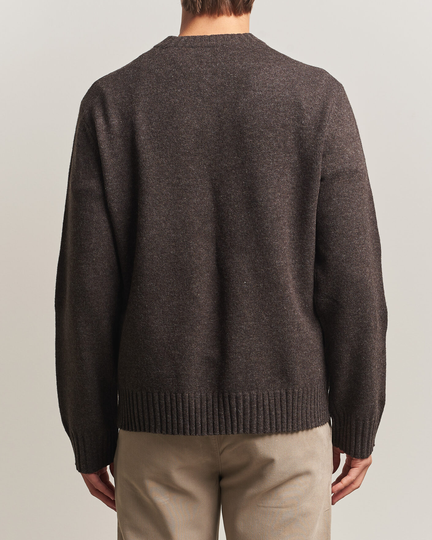 Mies | Puserot | A Day's March | Marlow Lambswool Sweater Dark Brown