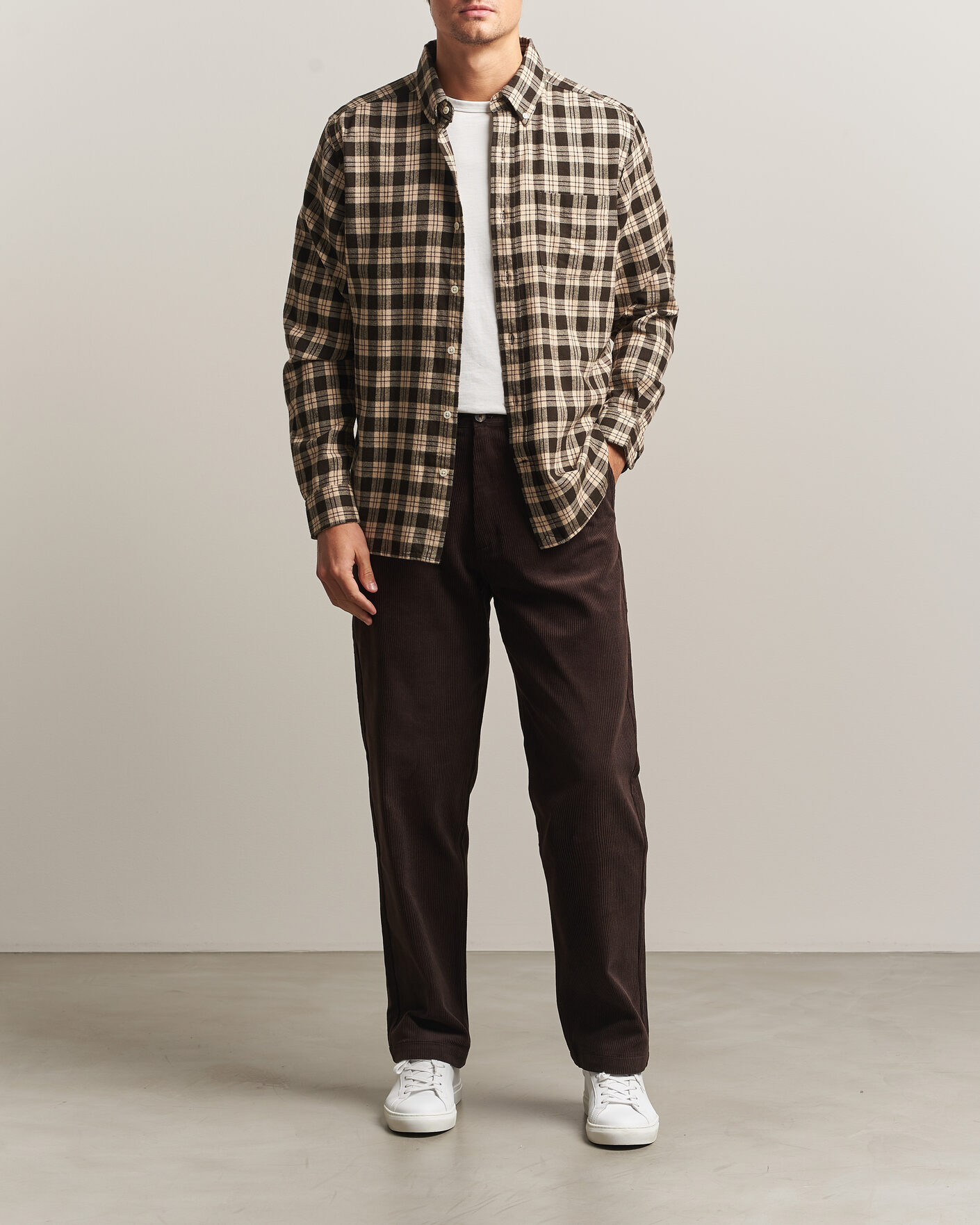 Mies | Housut | A Day's March | Redwood Corduroy Trousers Dark Brown