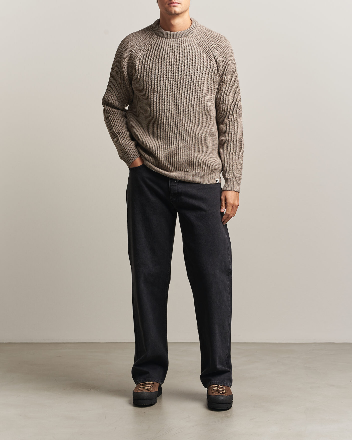 Mies | Puserot | Peregrine | Ford Knitted Wool Jumper Light Brown