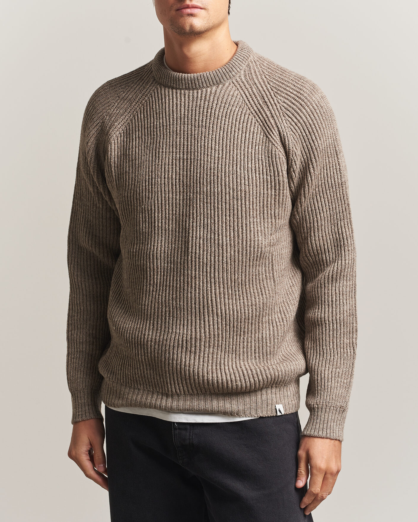 Mies | Puserot | Peregrine | Ford Knitted Wool Jumper Light Brown