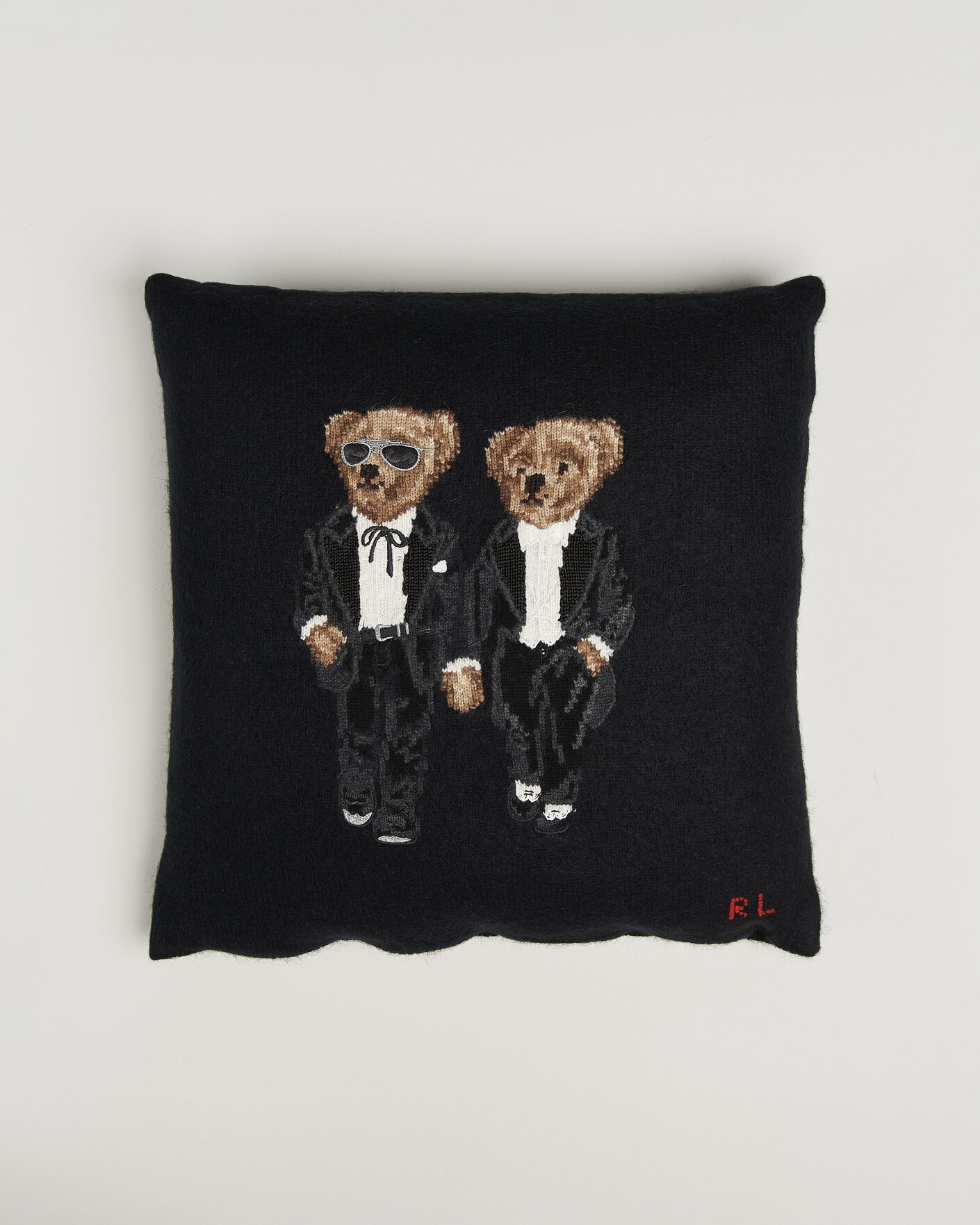 Mies | Kotiin | Ralph Lauren Home | Ralph & Ricky Bear Wool/Alpaca Pillow Black