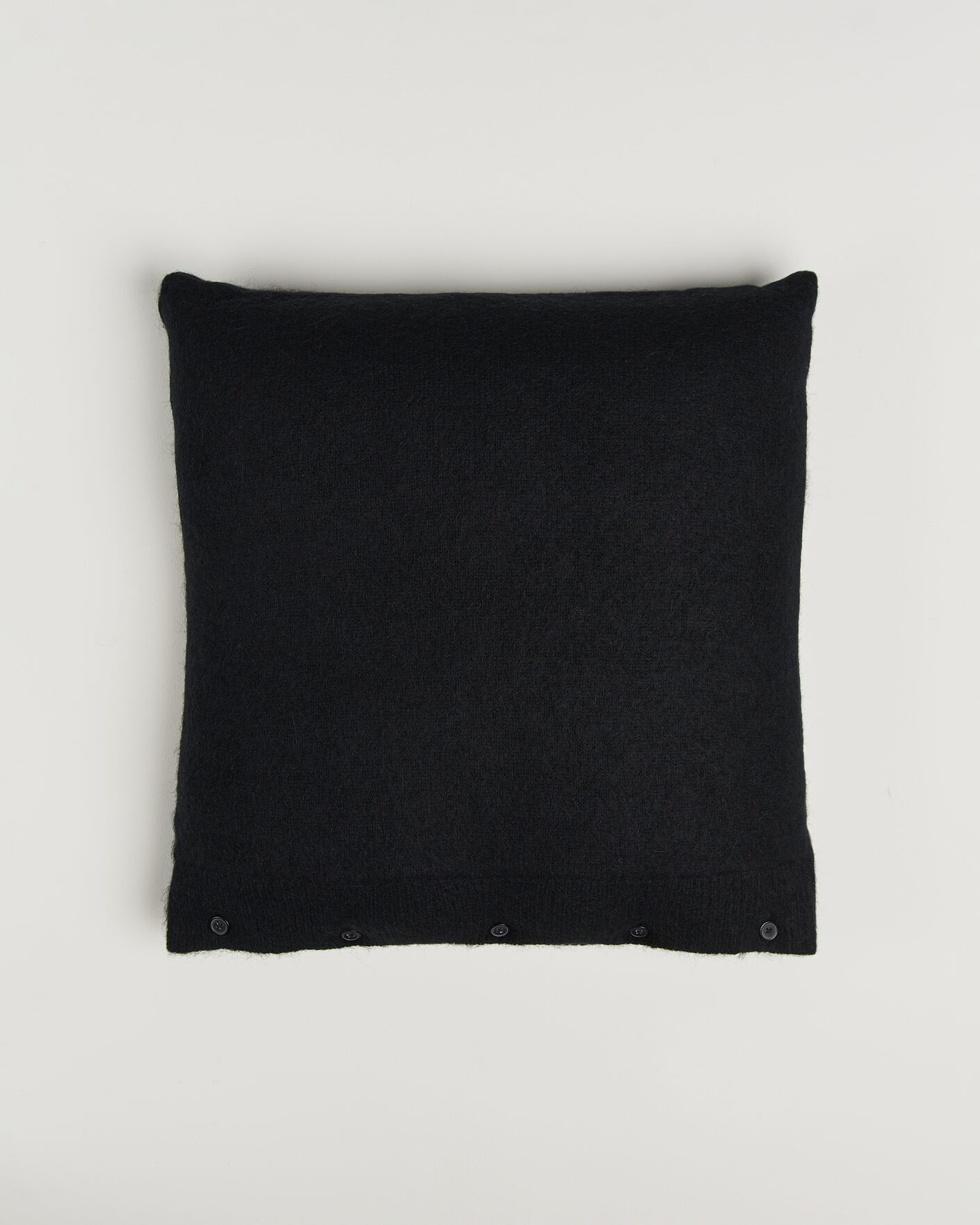 Mies | Kotiin | Ralph Lauren Home | Ralph & Ricky Bear Wool/Alpaca Pillow Black
