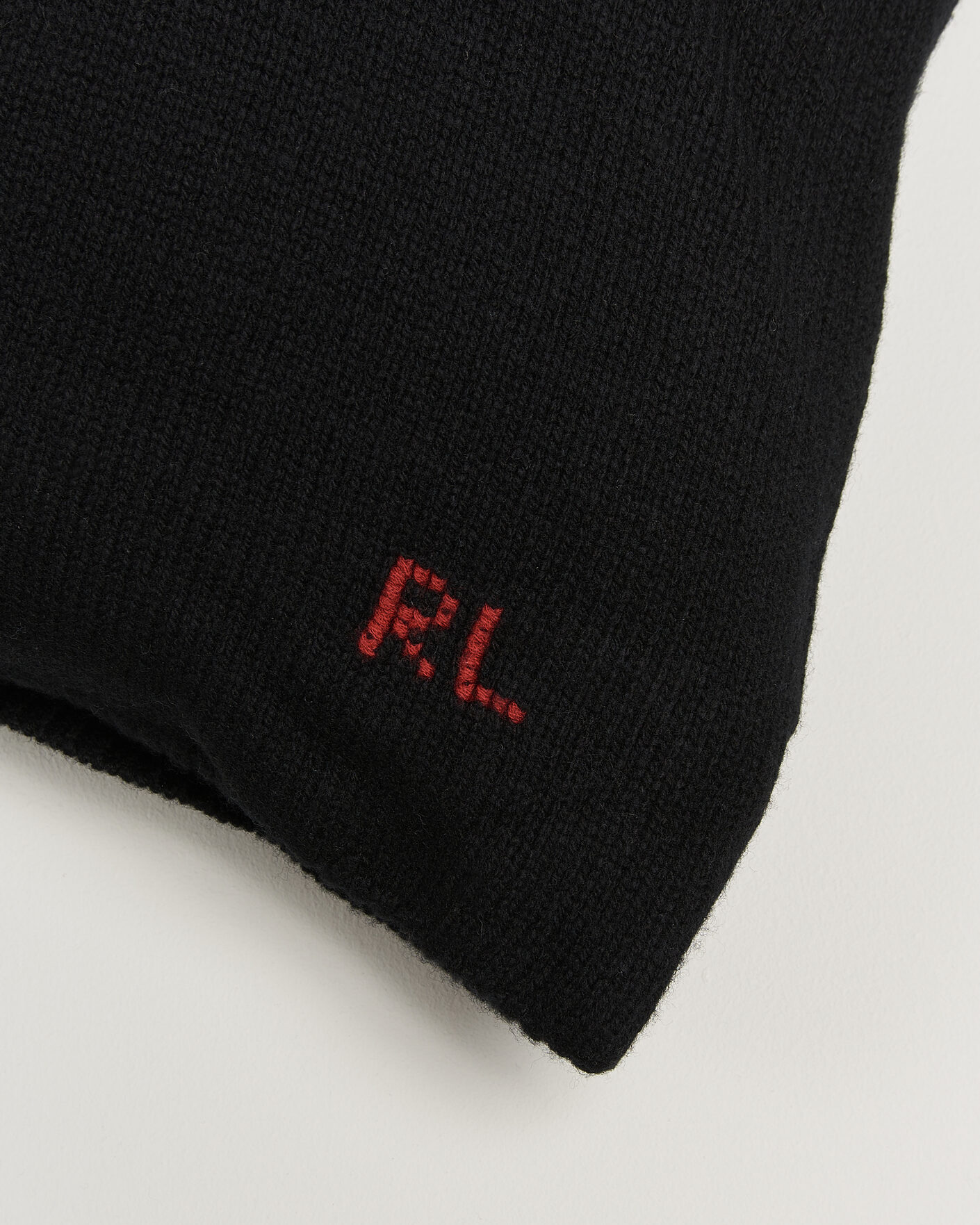 Mies | Kotiin | Ralph Lauren Home | Martini Bear Wool Pillow Black