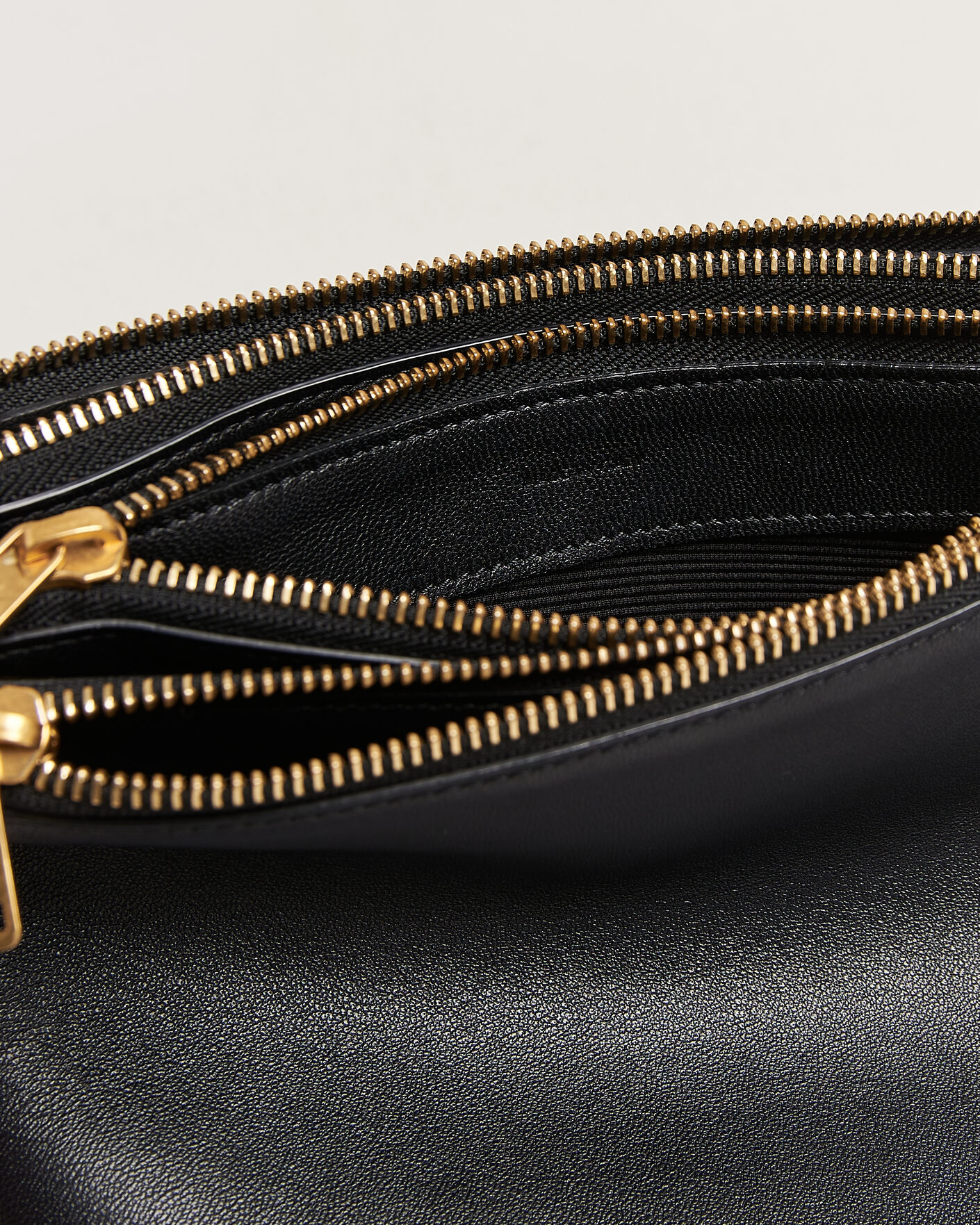 Mies | Pre-Owned & Vintage Bags | Celine Pre-Owned | Trio Bag Small Leather Black