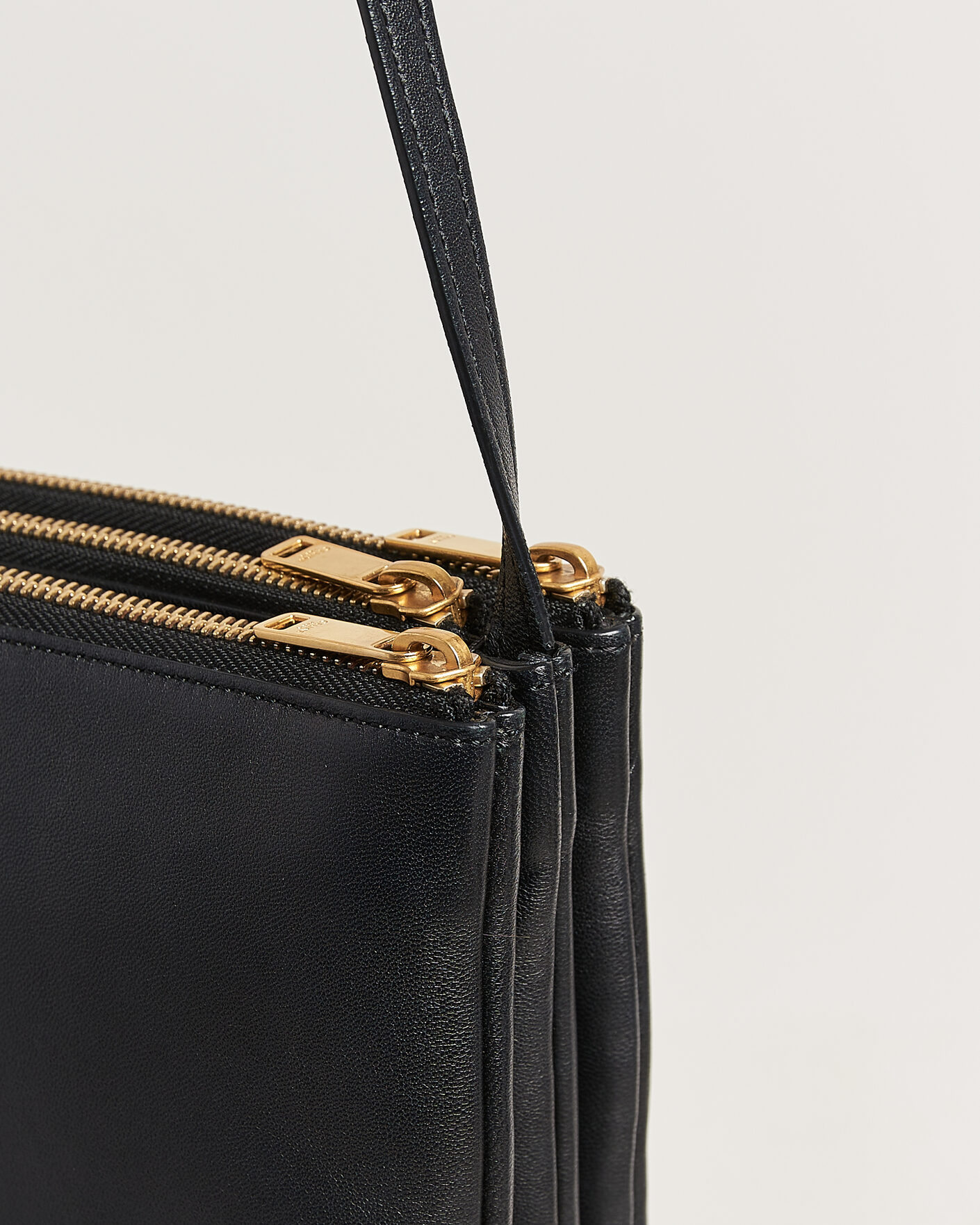 Mies | Pre-Owned & Vintage Bags | Celine Pre-Owned | Trio Bag Small Leather Black