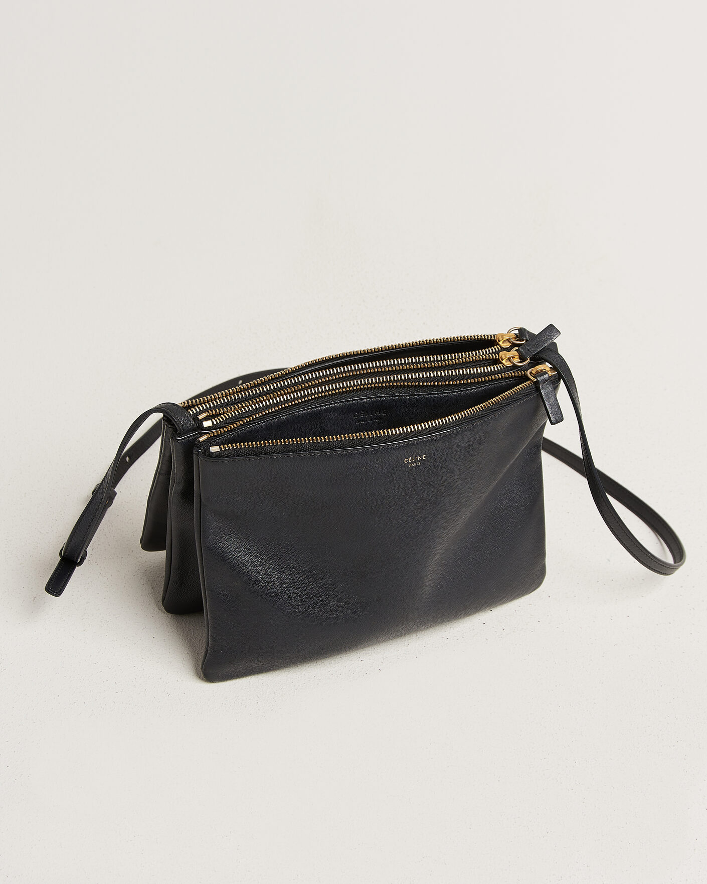 Mies | Pre-Owned & Vintage Bags | Celine Pre-Owned | Trio Bag Medium Leather Black