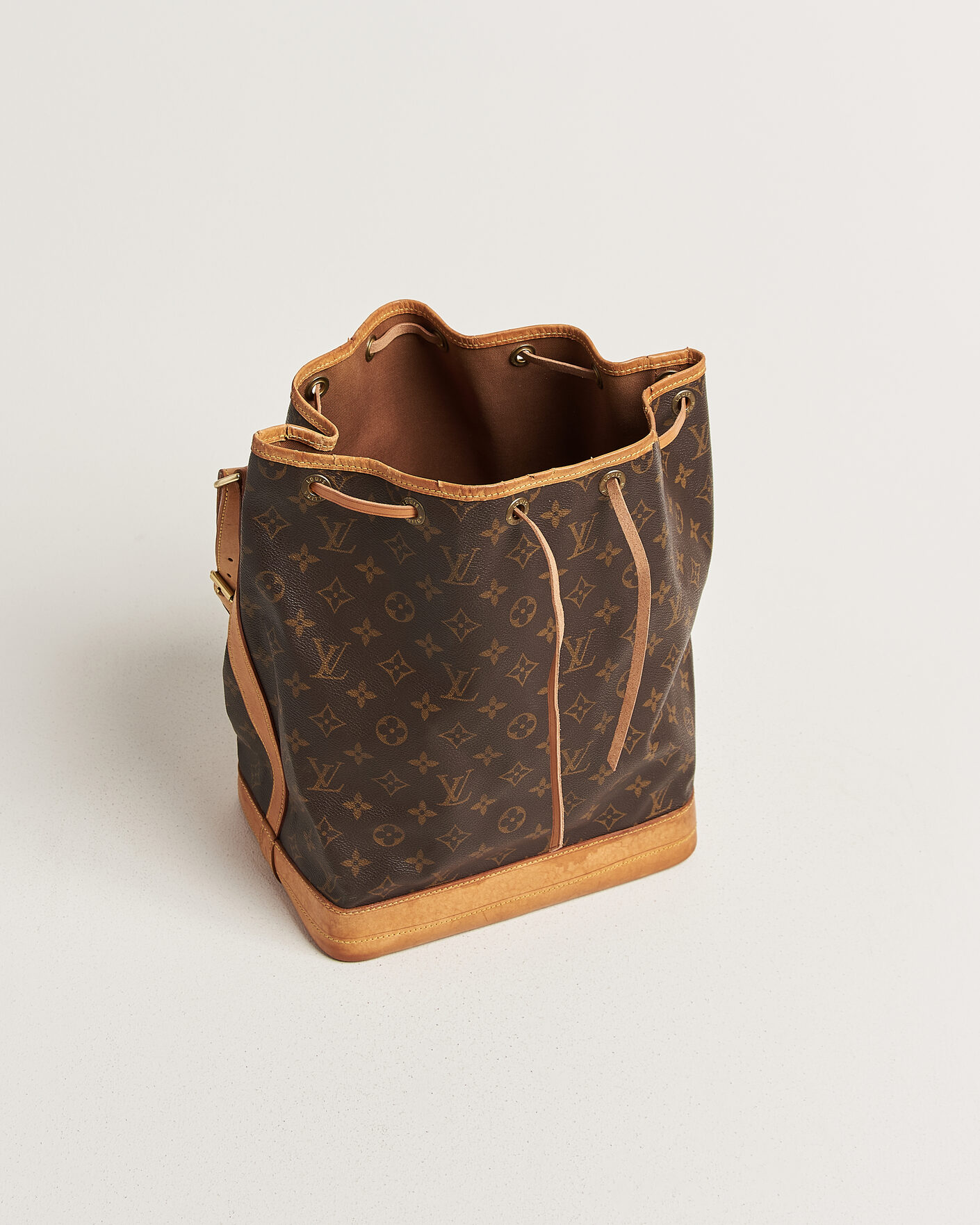 Mies | Pre-Owned & Vintage Bags | Louis Vuitton Pre-Owned | Noé Monogram