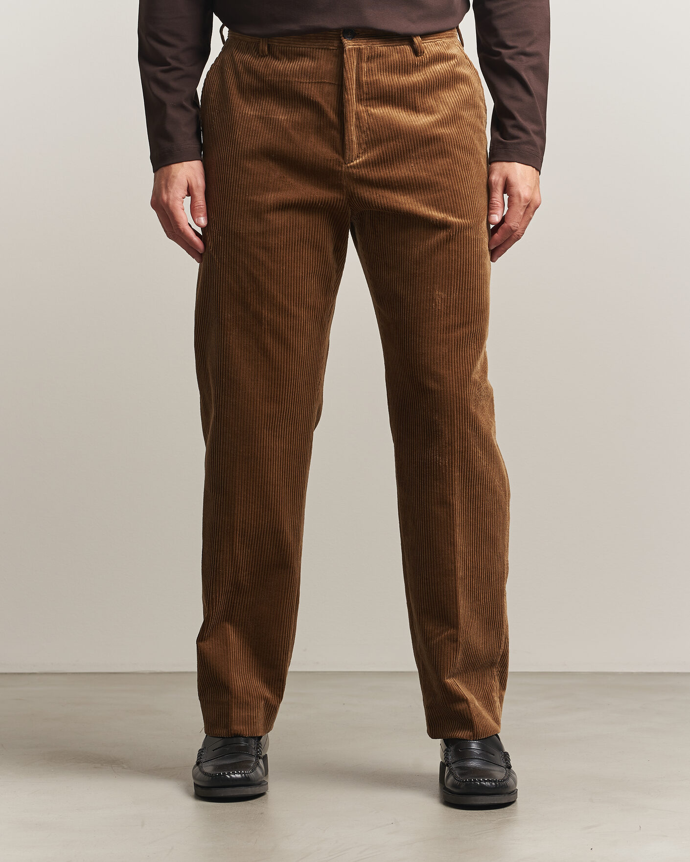 Mies | Housut | Filippa K | Julian Corduroy Chino Trousers Tobacco