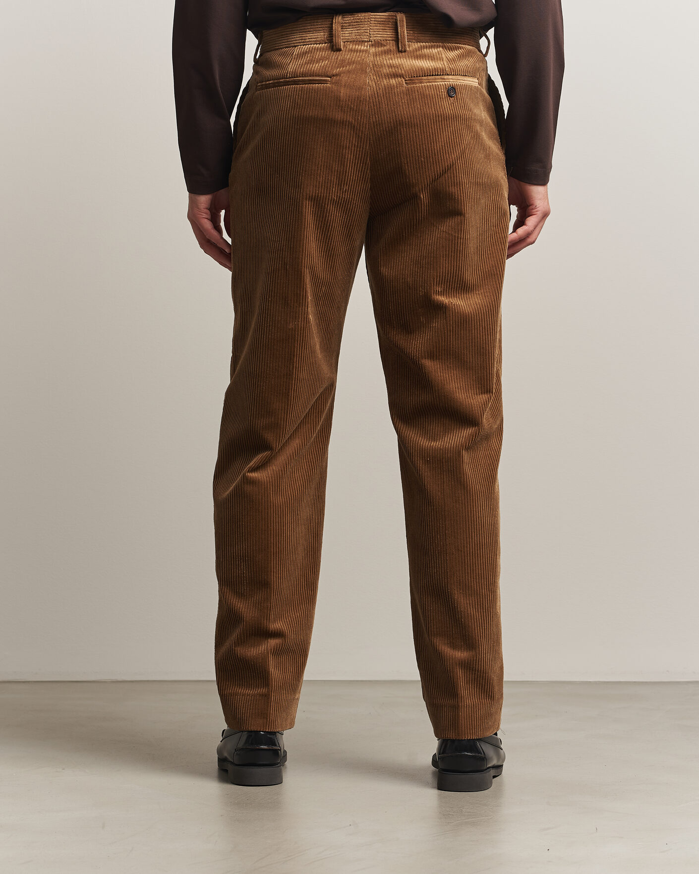 Mies | Housut | Filippa K | Julian Corduroy Chino Trousers Tobacco