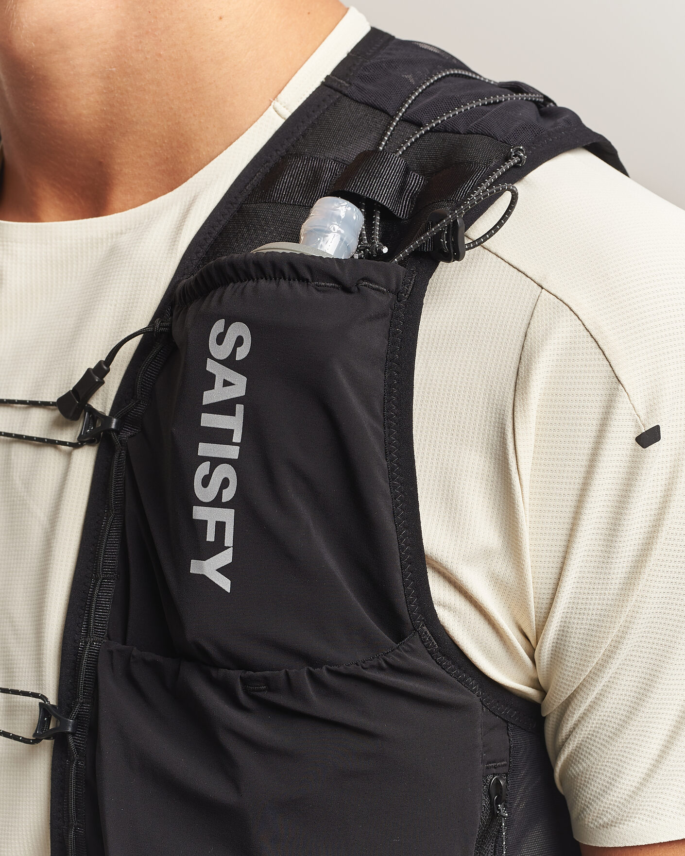 Mies | Active Asusteet | Satisfy | TechSilk Drift Cordura 5L Hydration Vest Black
